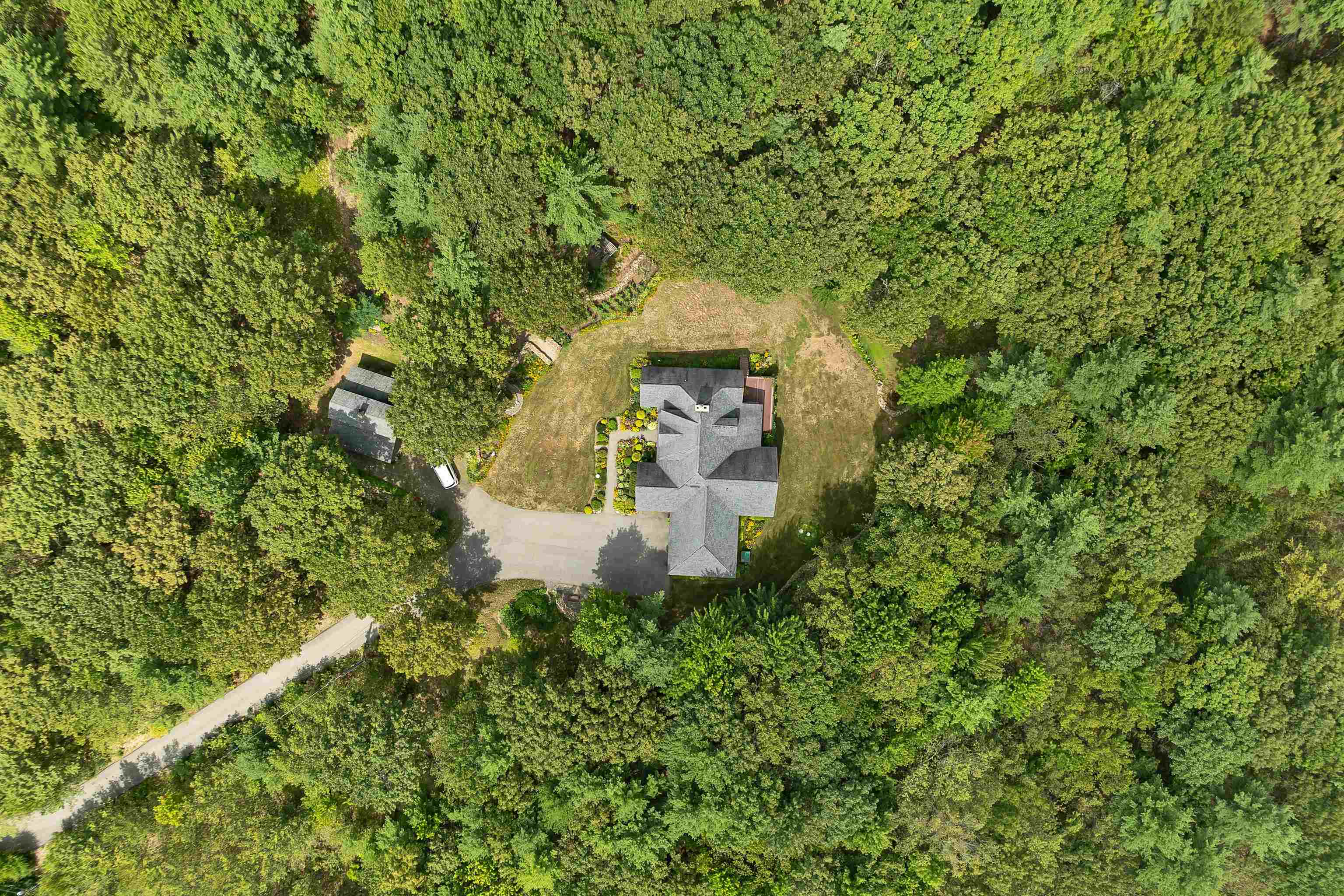 402 Governors Road Property Photo 4