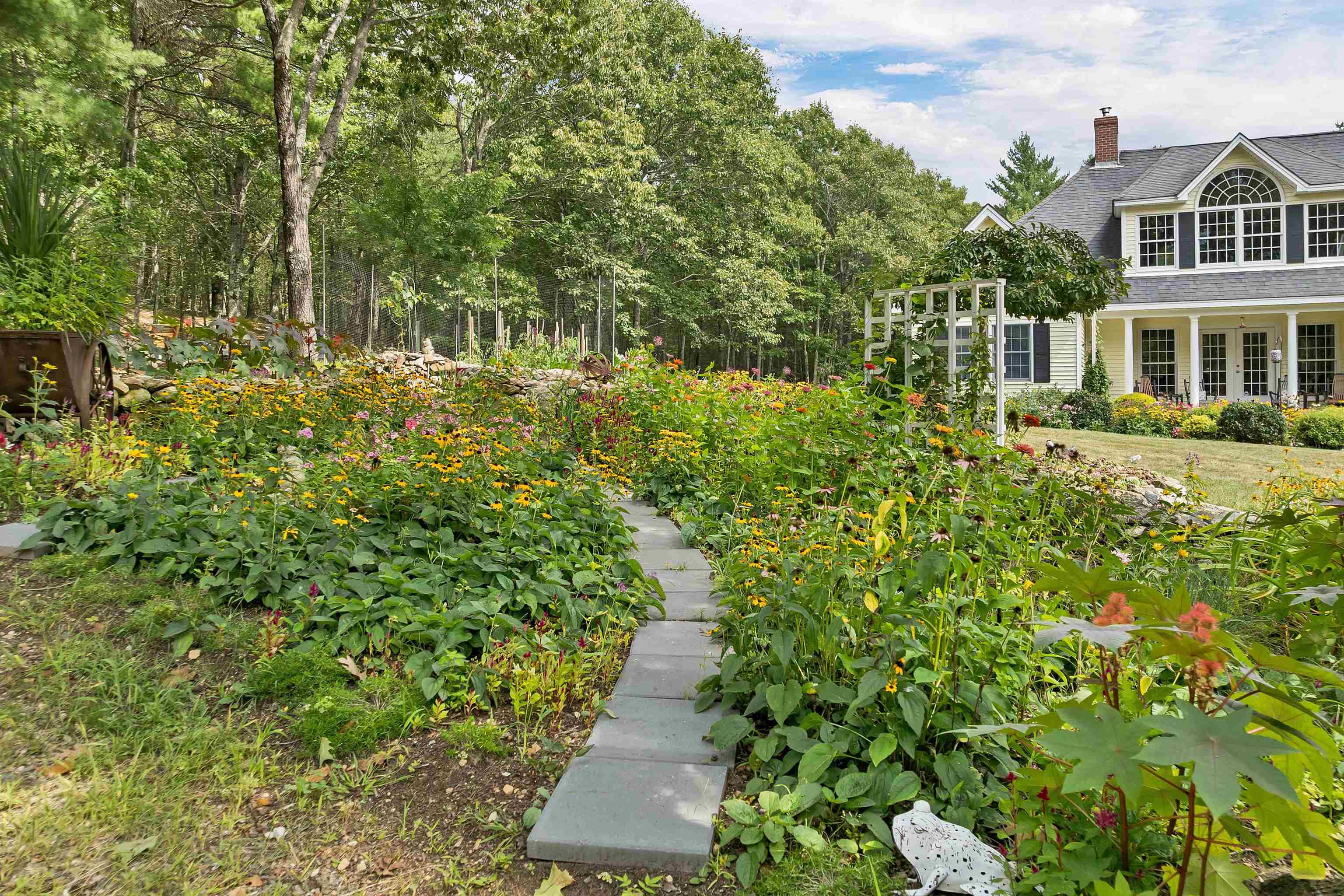 402 Governors Road Property Photo 8