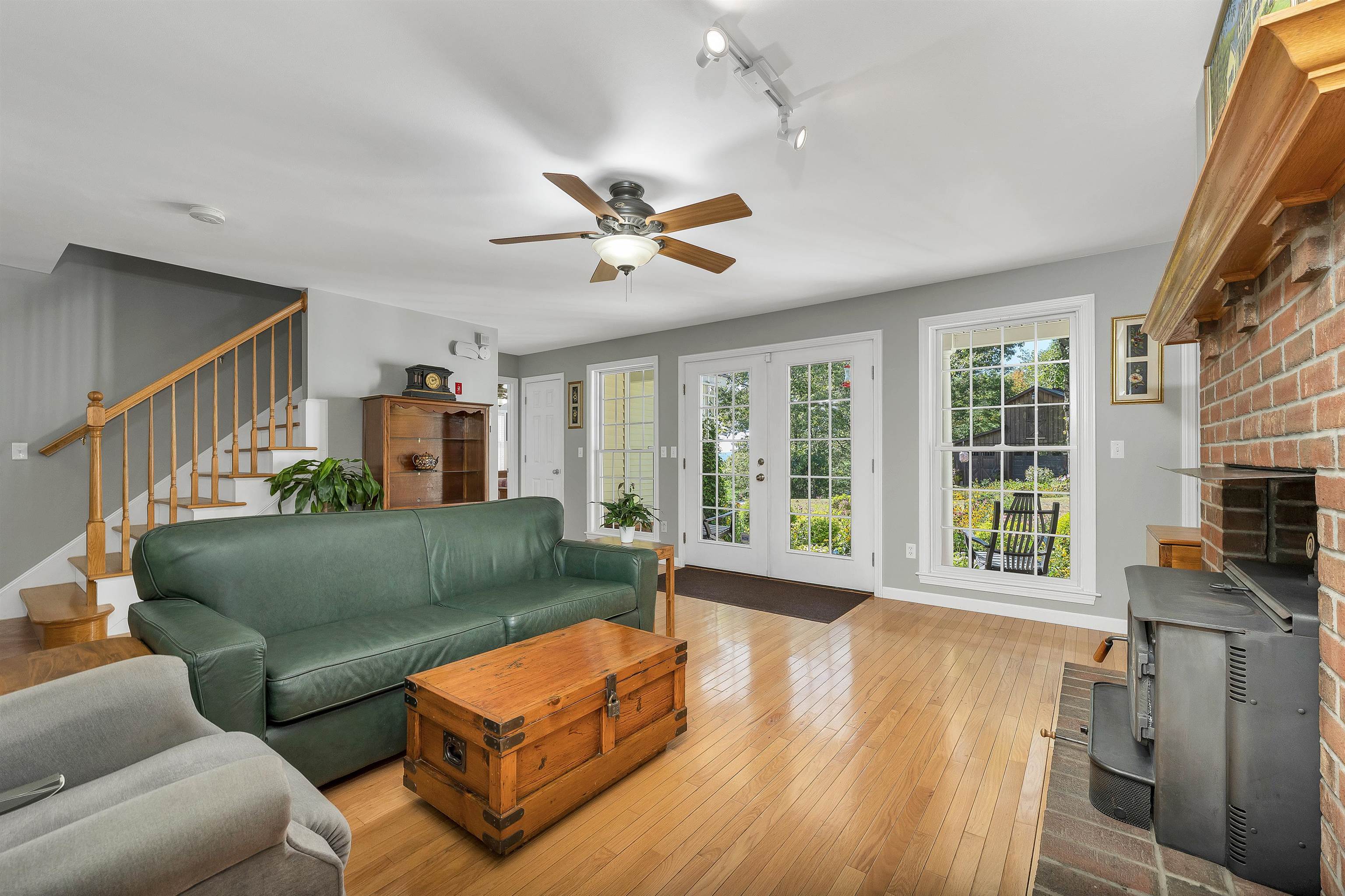 402 Governors Road Property Photo 11