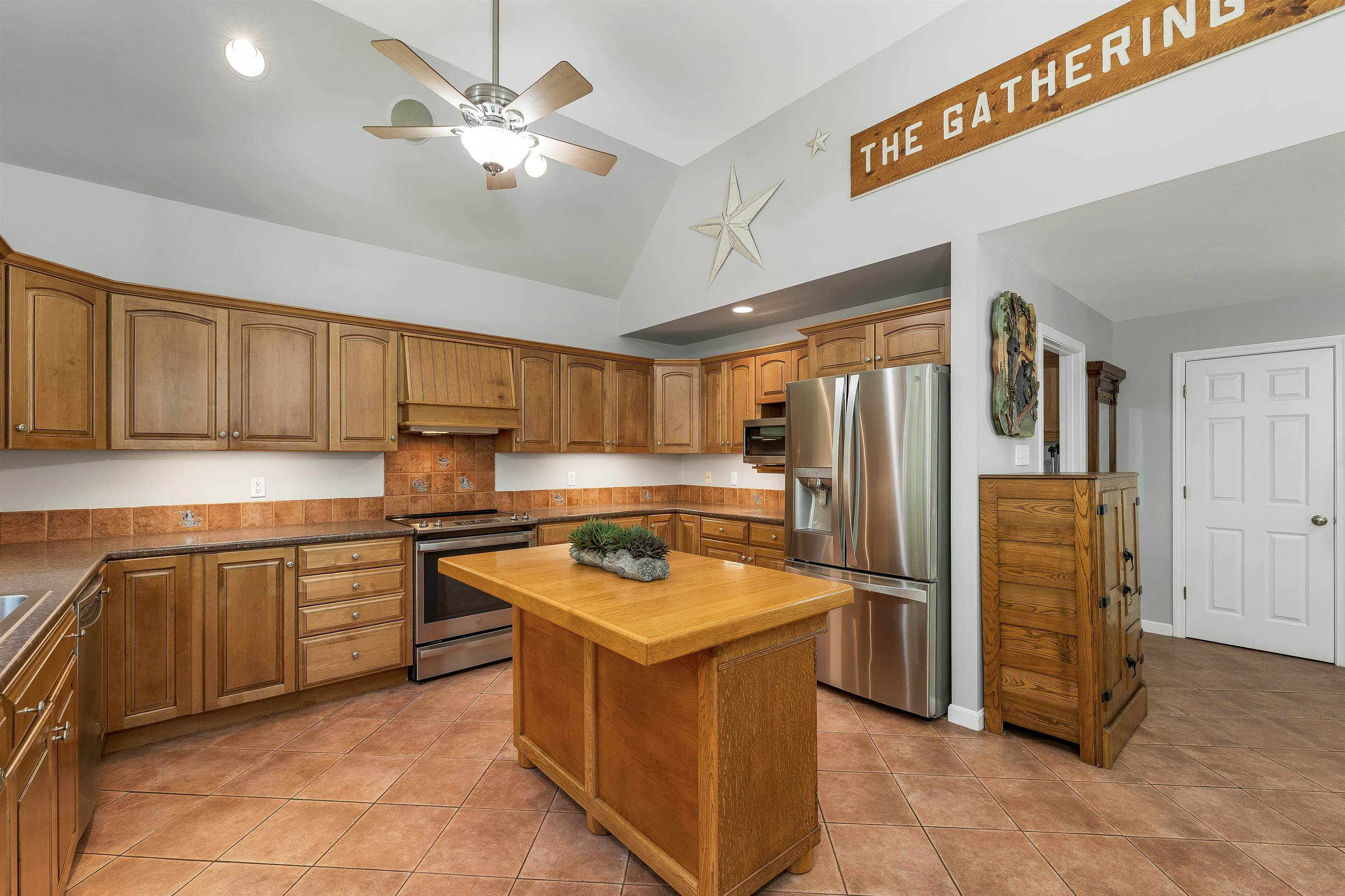 402 Governors Road Property Photo 14