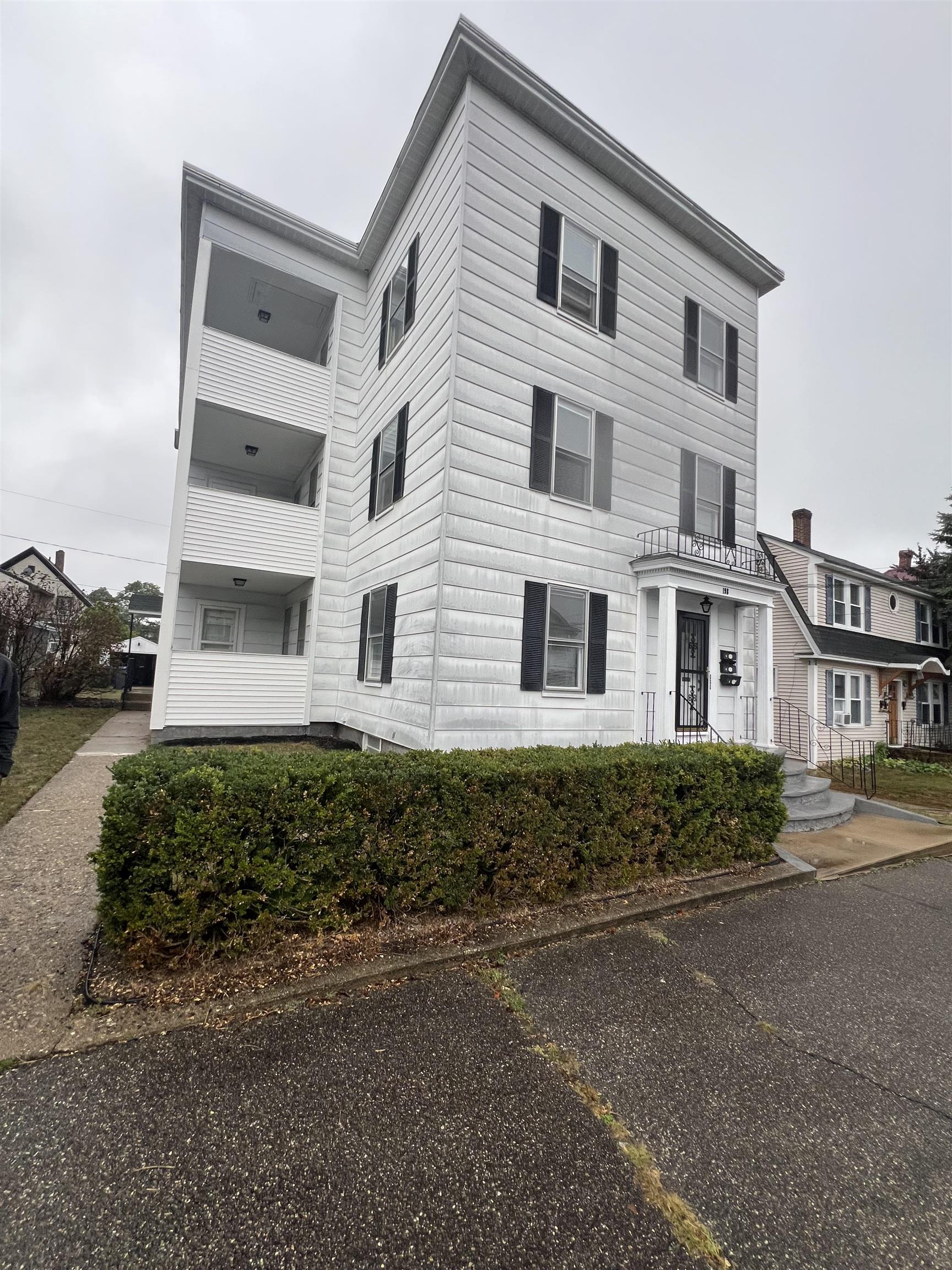 198 Alsace Street Property Photo 1
