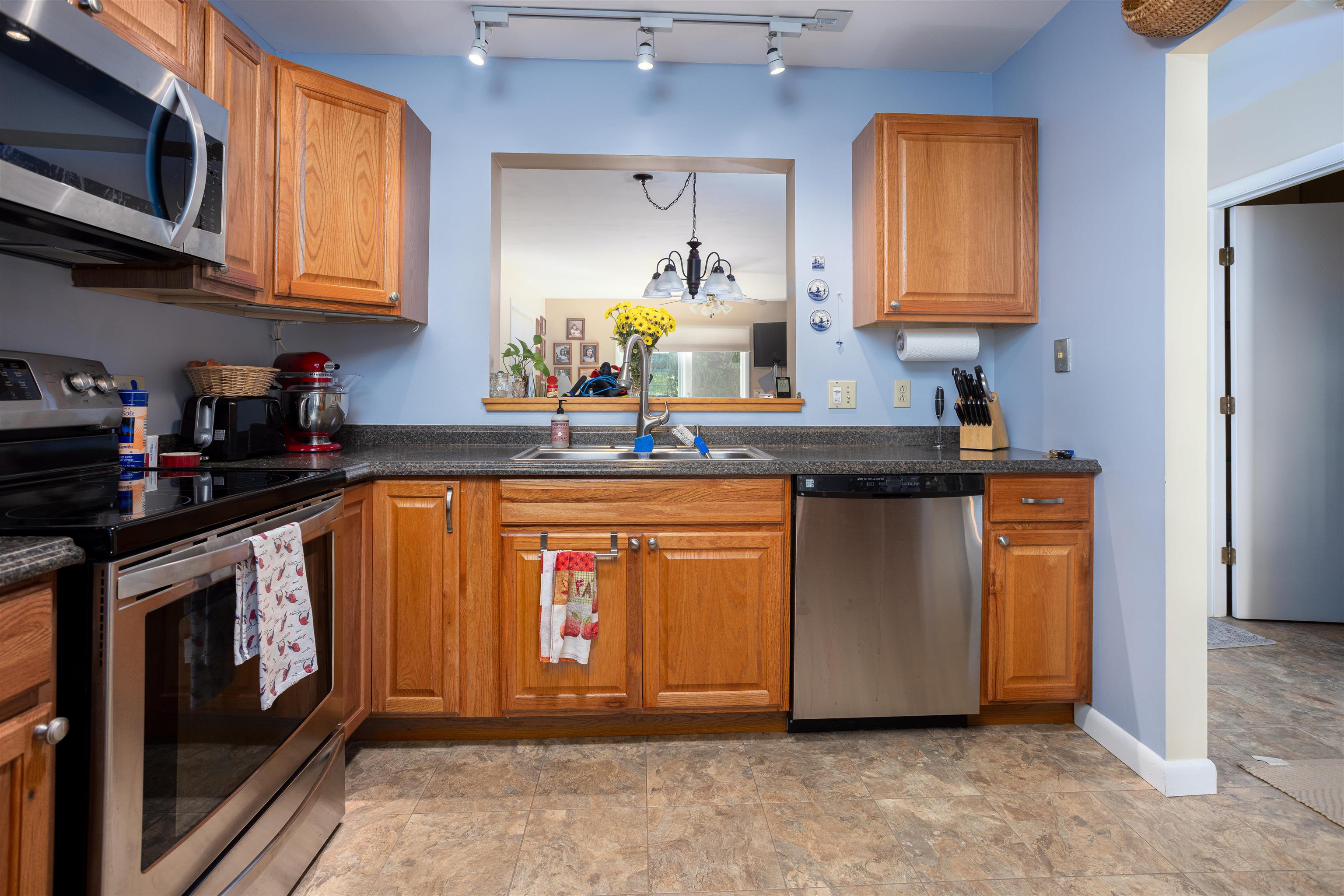 36 Kinsington Street Property Photo 4