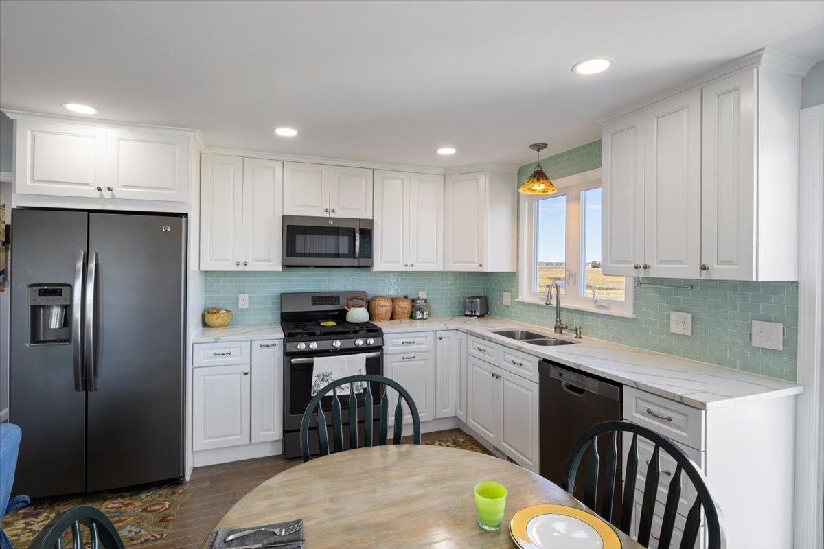 72 Island Path Property Photo 22