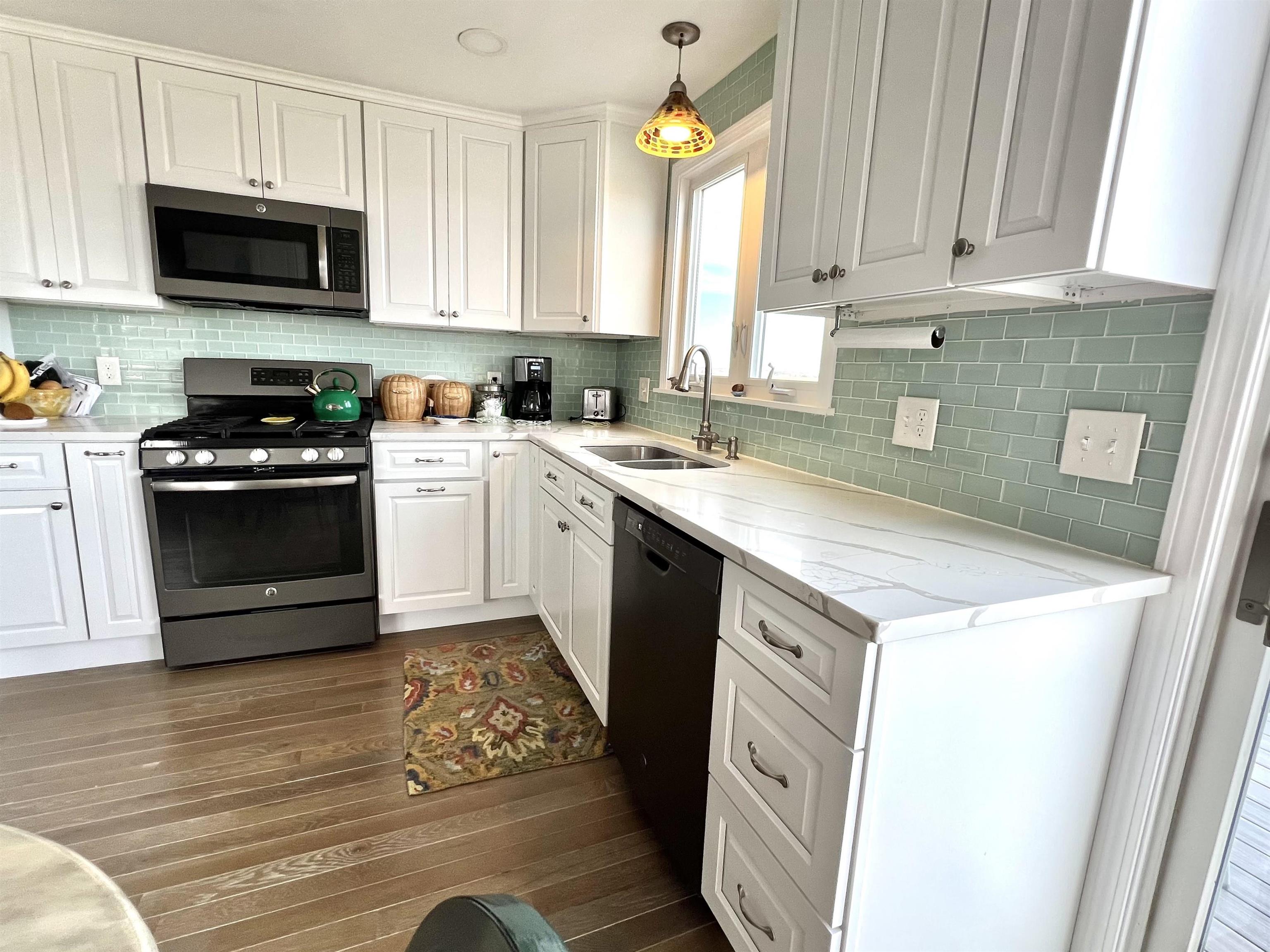 72 Island Path Property Photo 28
