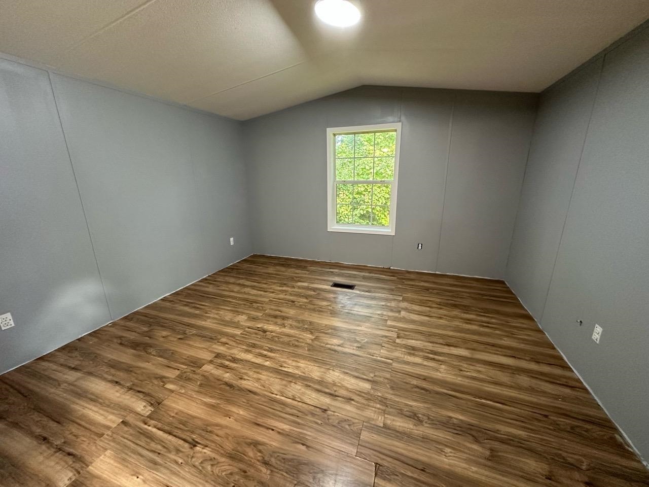 226 East West Road Property Photo 11