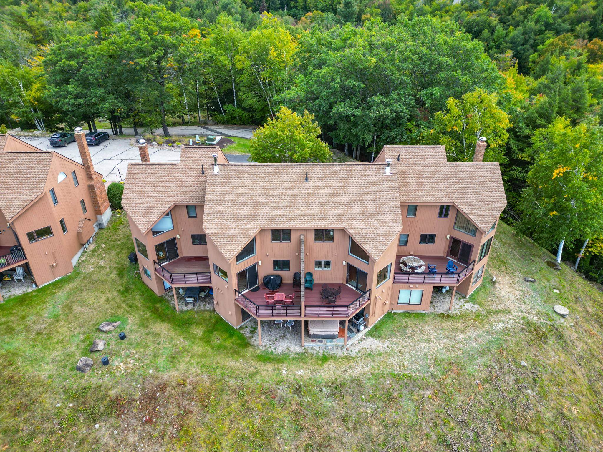 12 Top Notch Road Property Photo 3