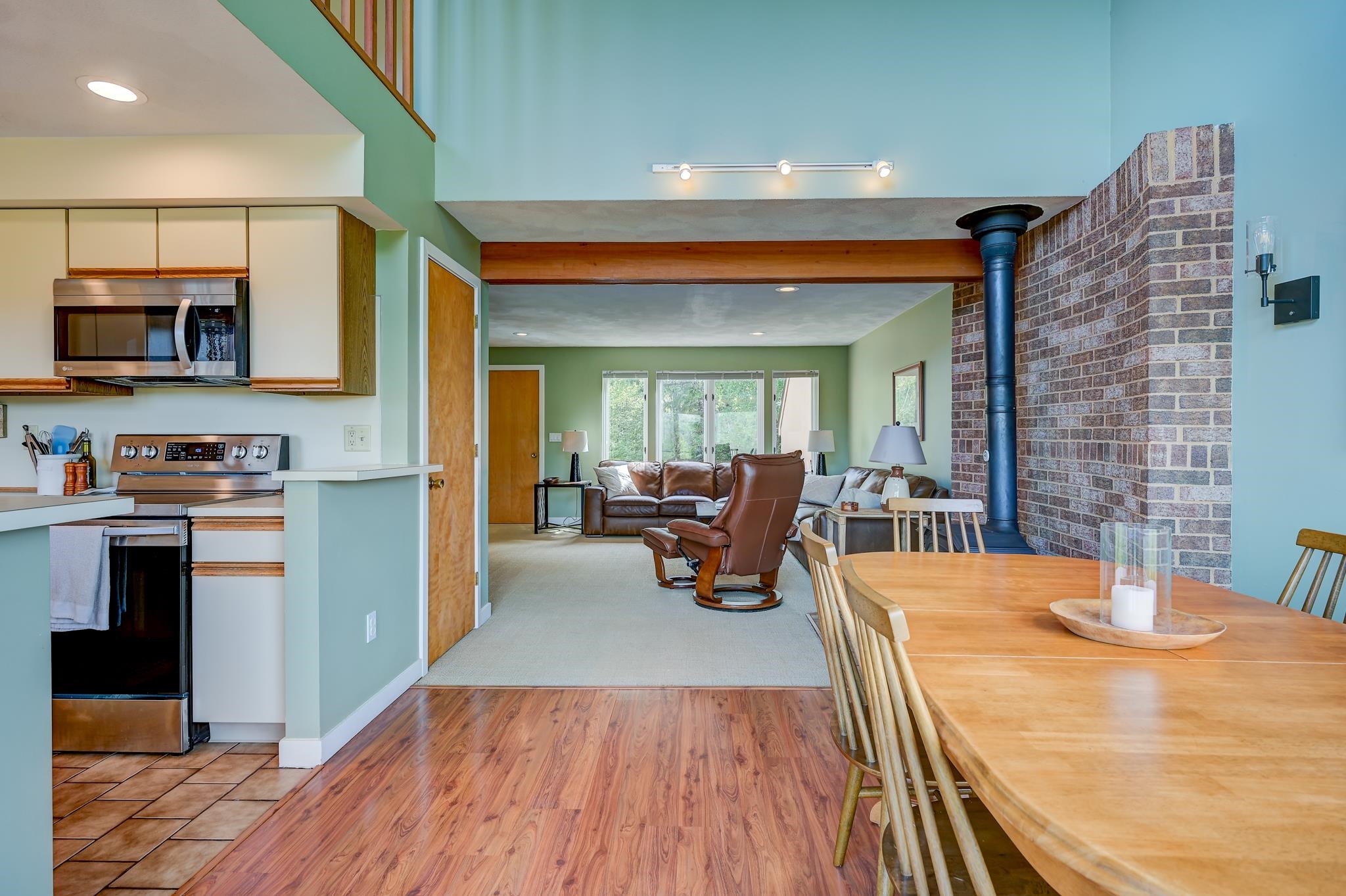 12 Top Notch Road Property Photo 22