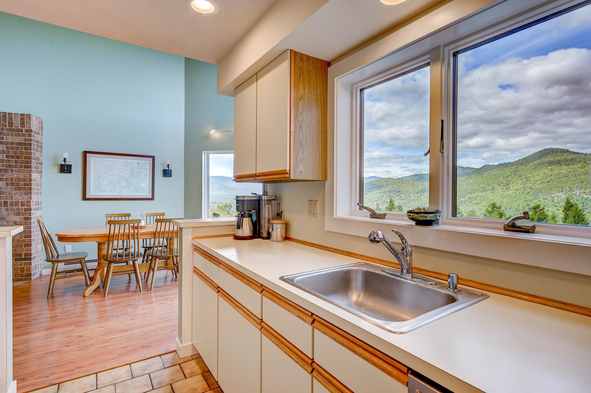 12 Top Notch Road Property Photo 27
