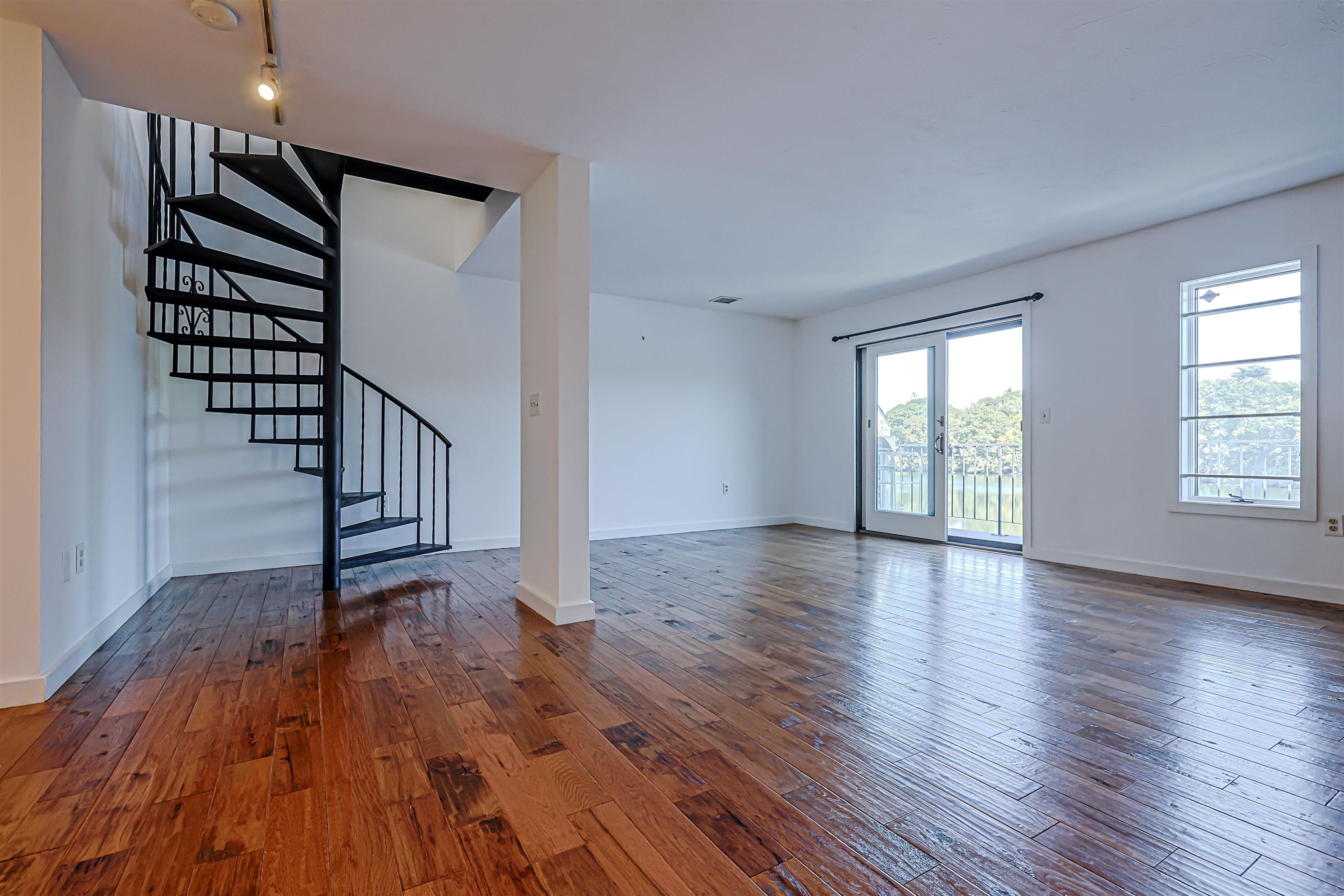 33 River Front Drive Property Photo 11