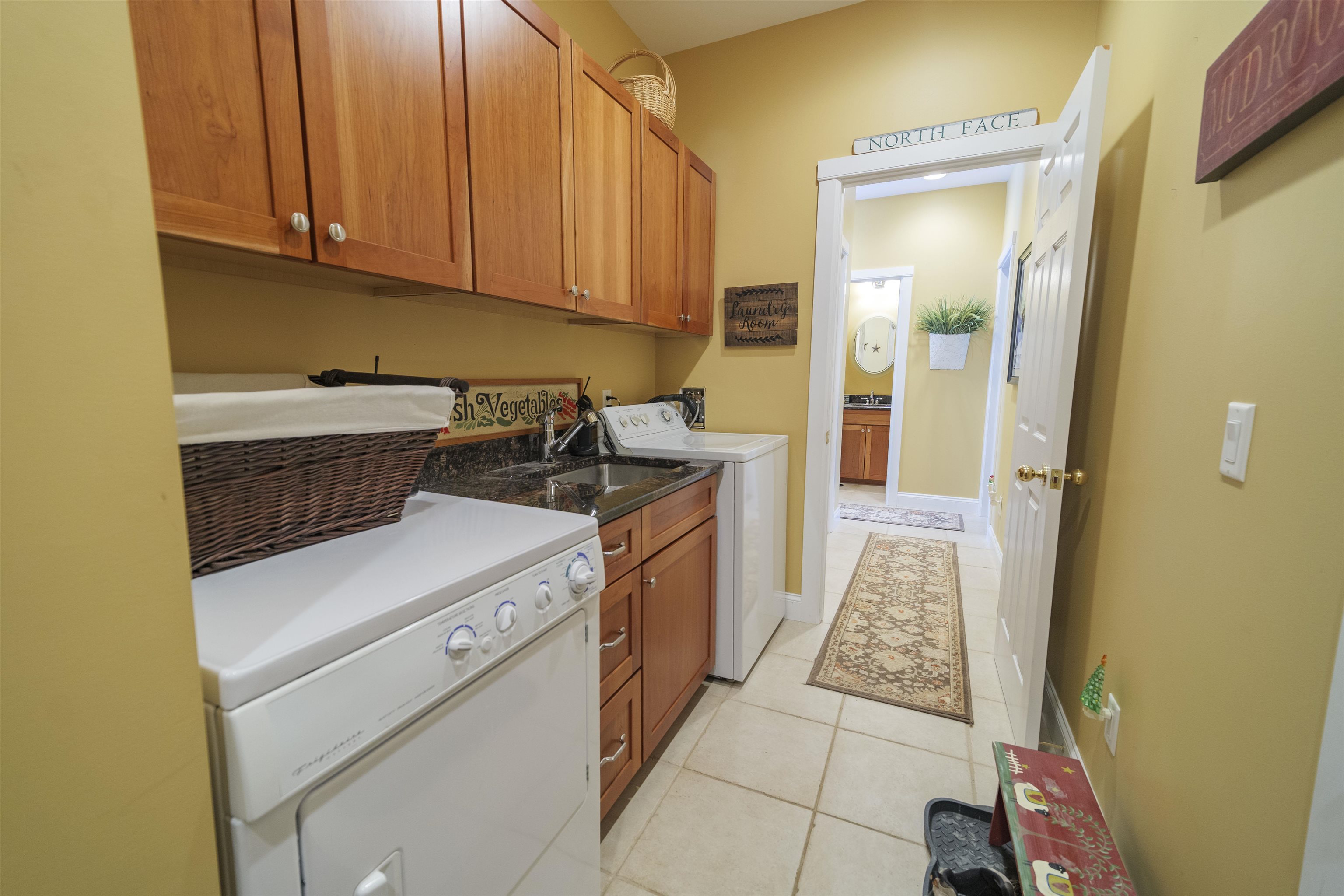 1 Lower Highlands Road Property Photo 8
