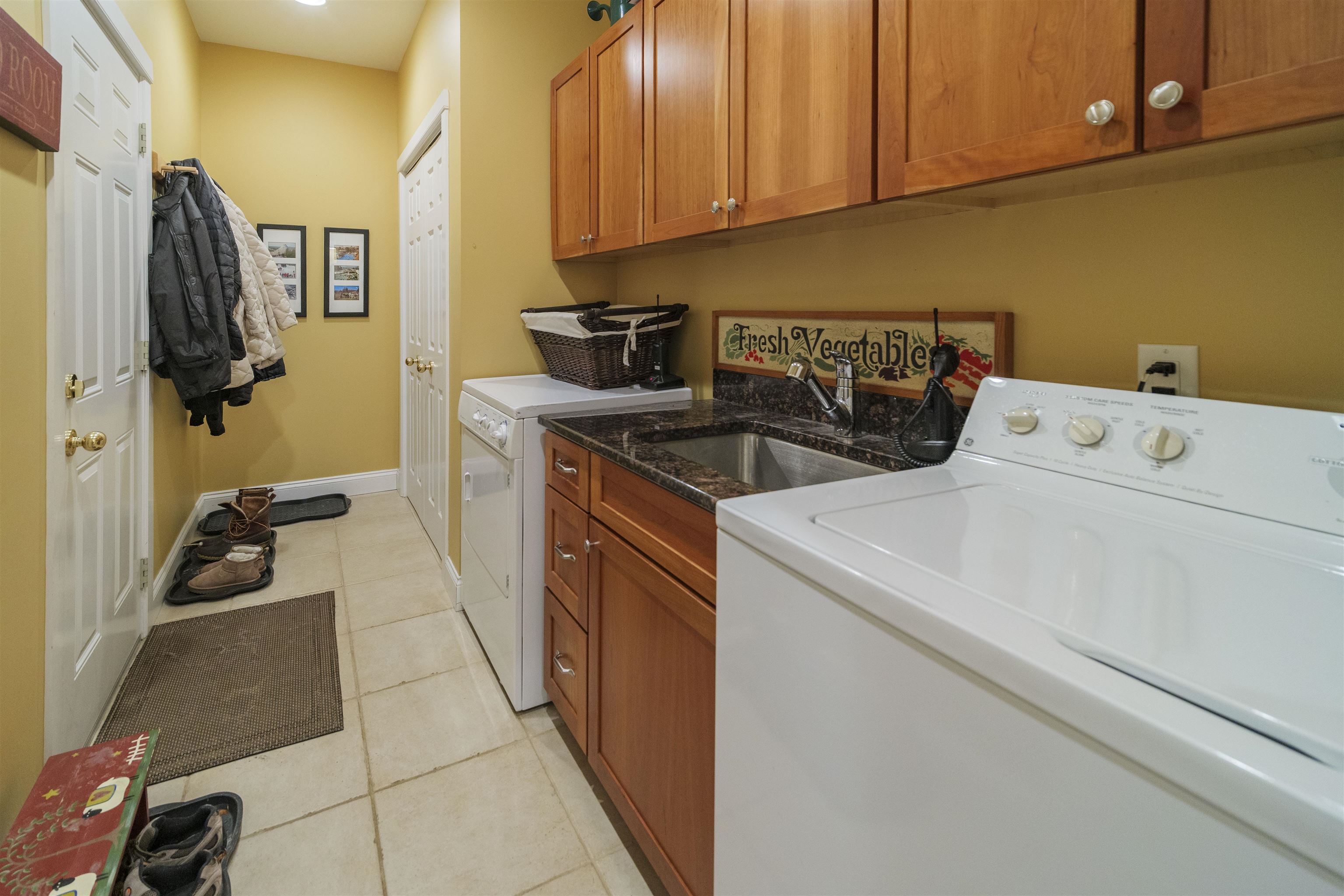 1 Lower Highlands Road Property Photo 9