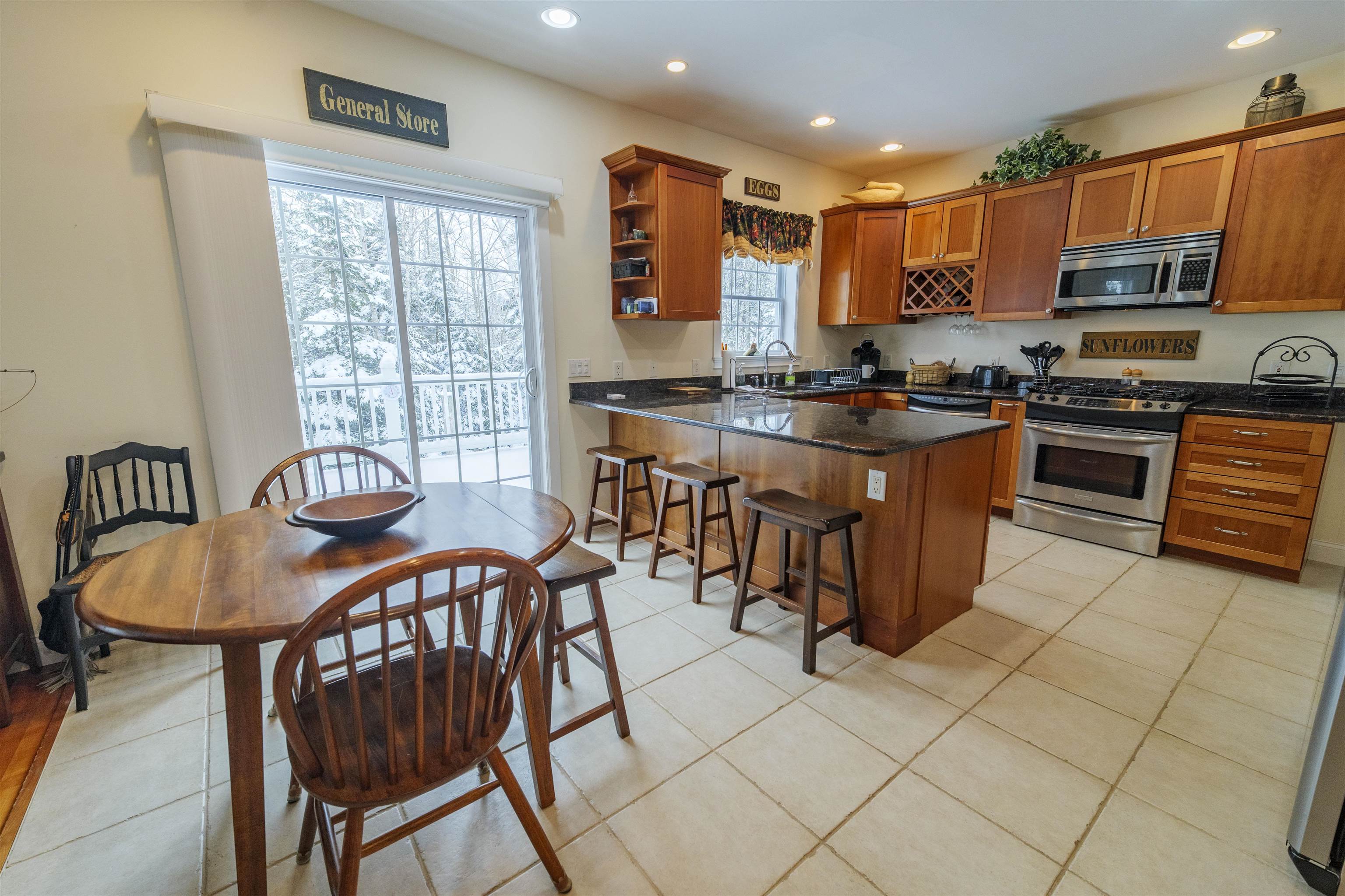 1 Lower Highlands Road Property Photo 16