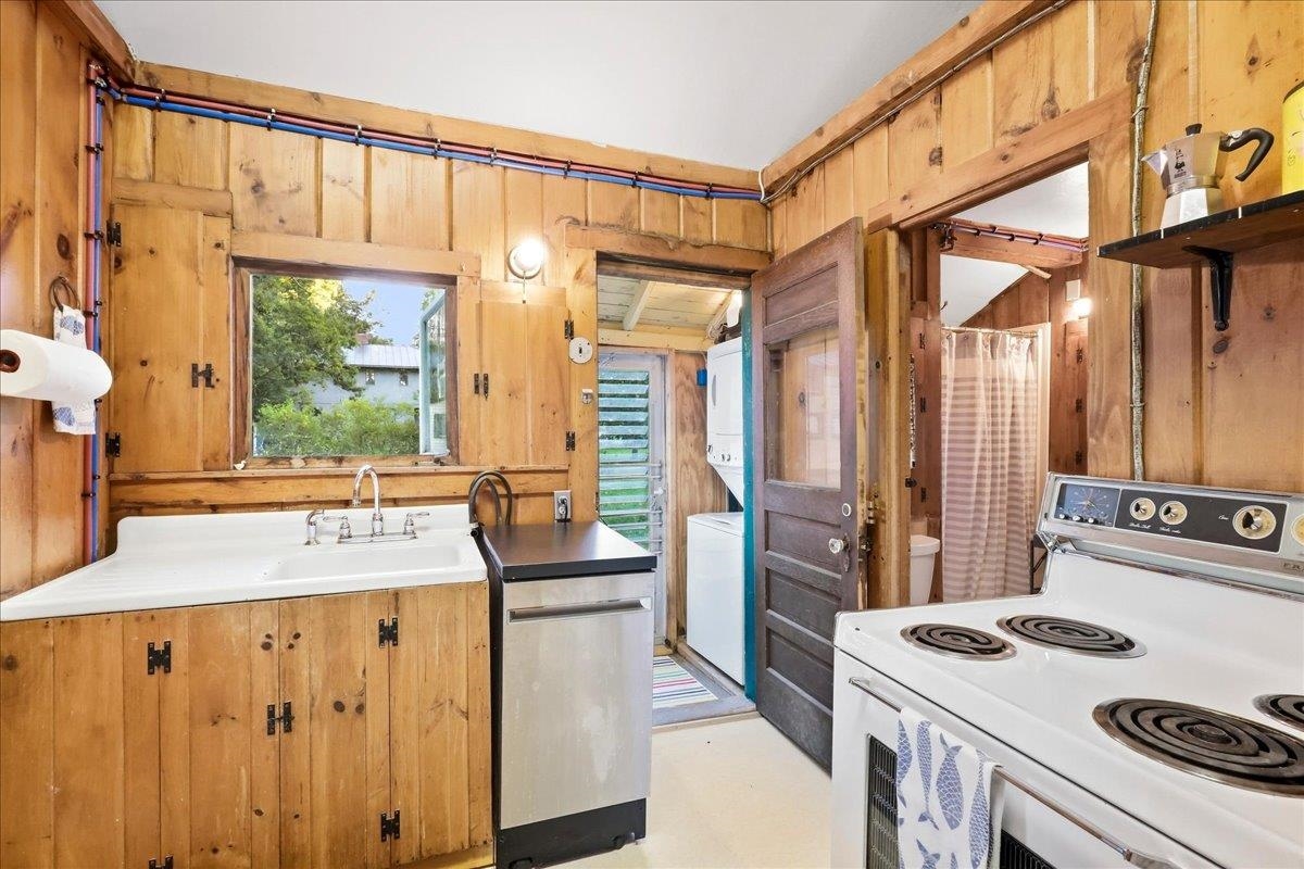 2168 Porters Point Road Property Photo 16