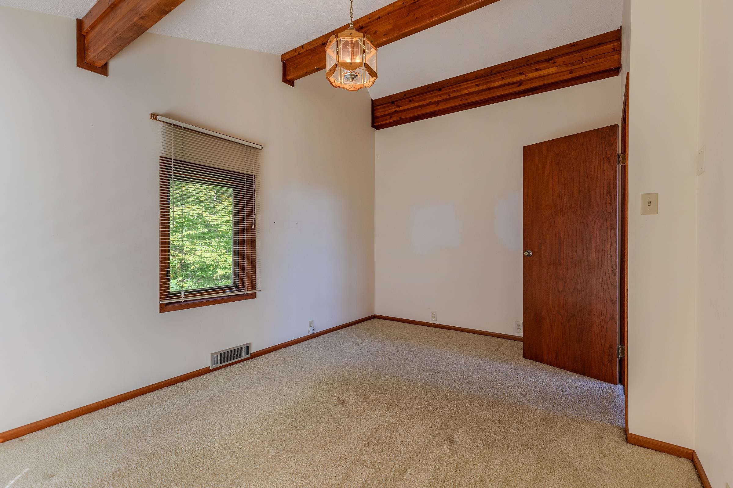 132 Lawrence Hill Road Property Photo 34