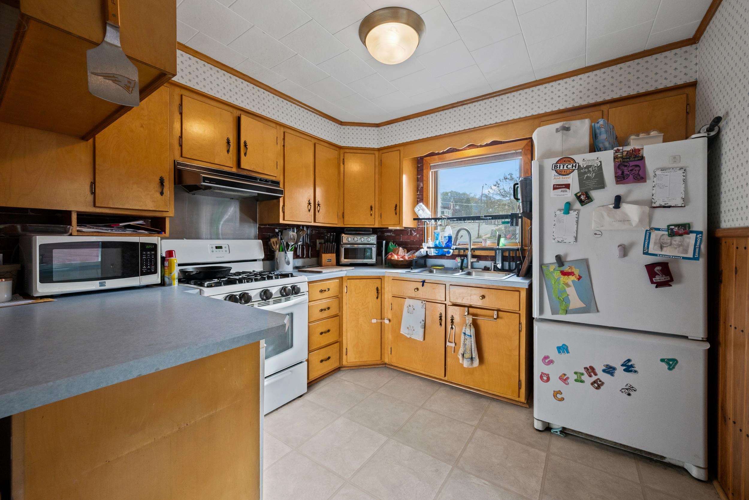 400 Forbush Avenue Property Photo 6