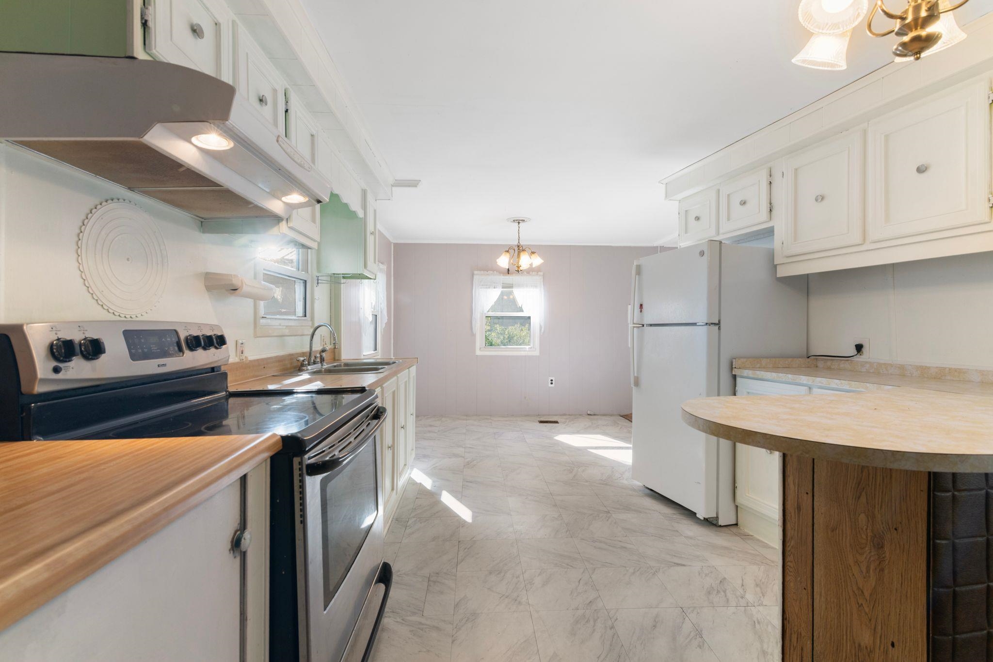 47 Adams Street Property Photo 3
