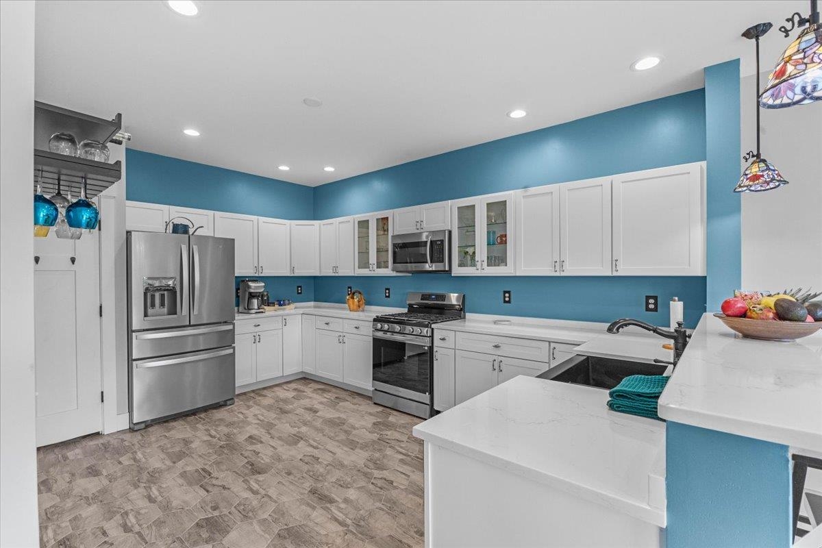 25 Hailey Drive Property Photo 19