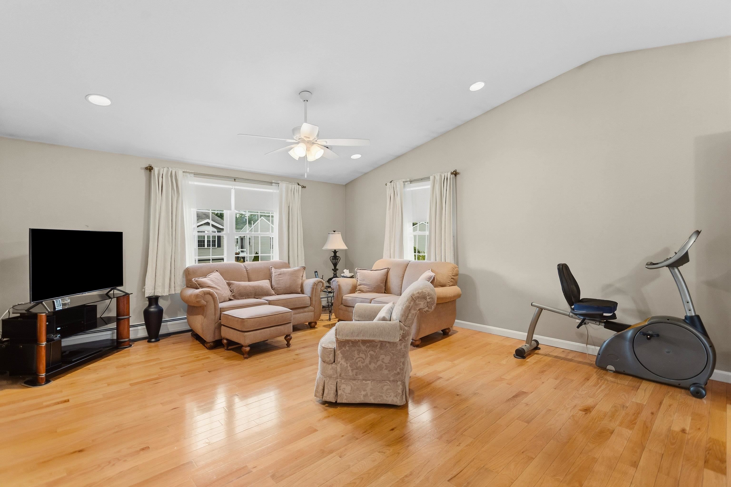 53 Patriots Way Property Photo 5