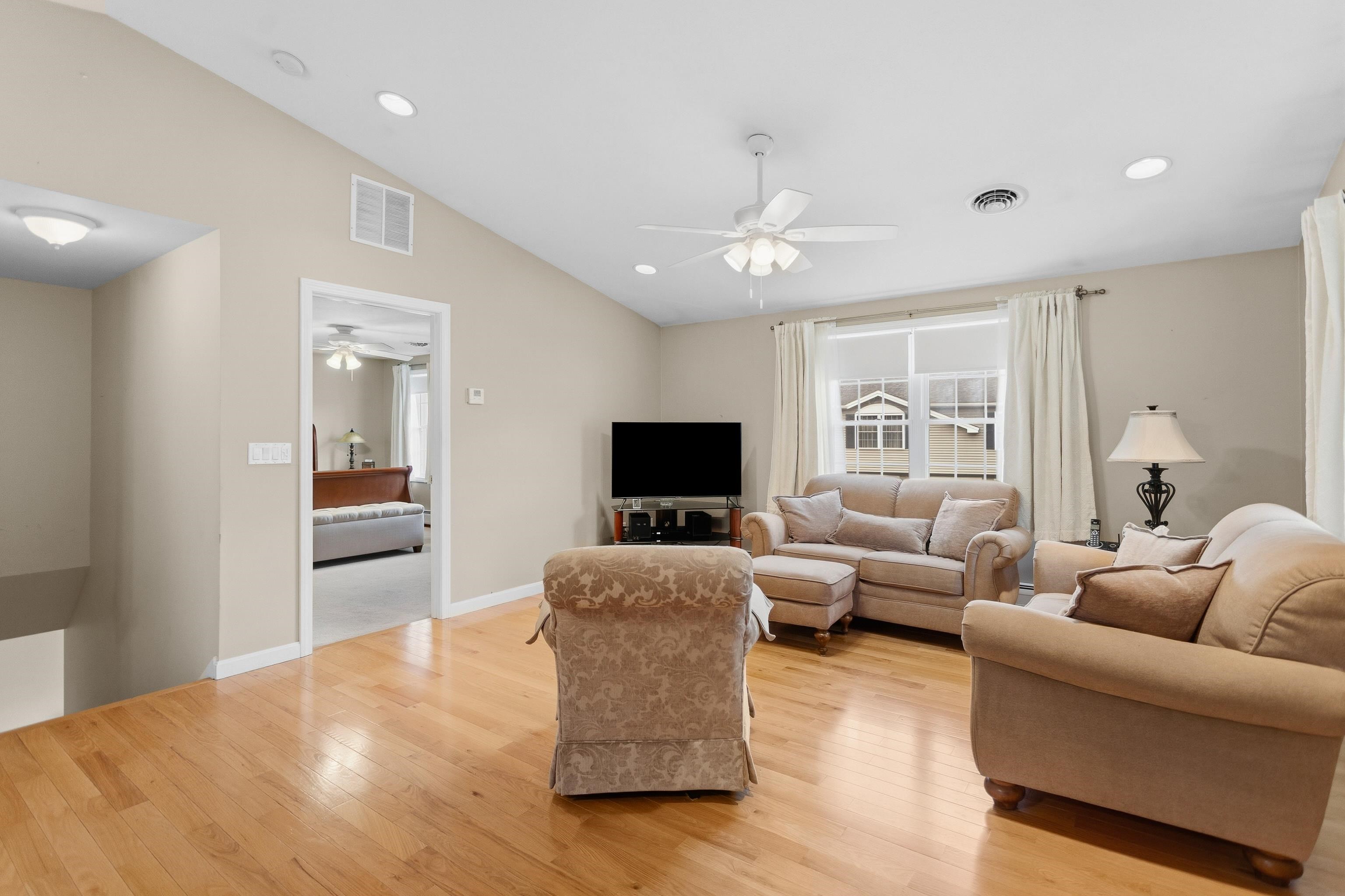 53 Patriots Way Property Photo 6