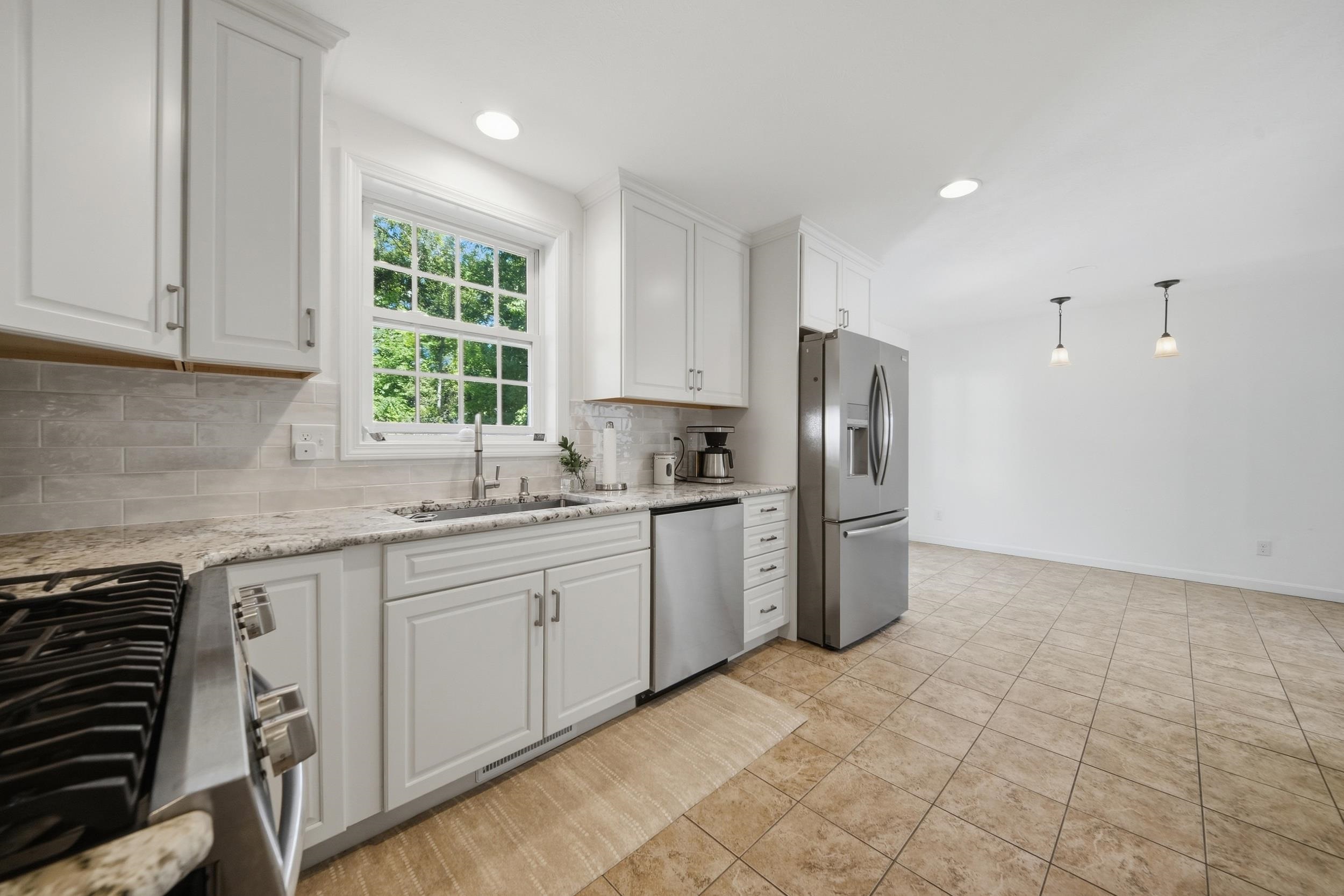 220 Arah Street Property Photo 16