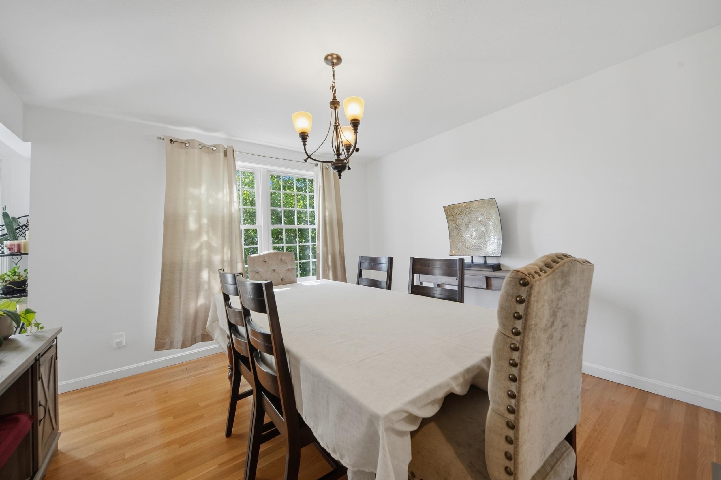 220 Arah Street Property Photo 17