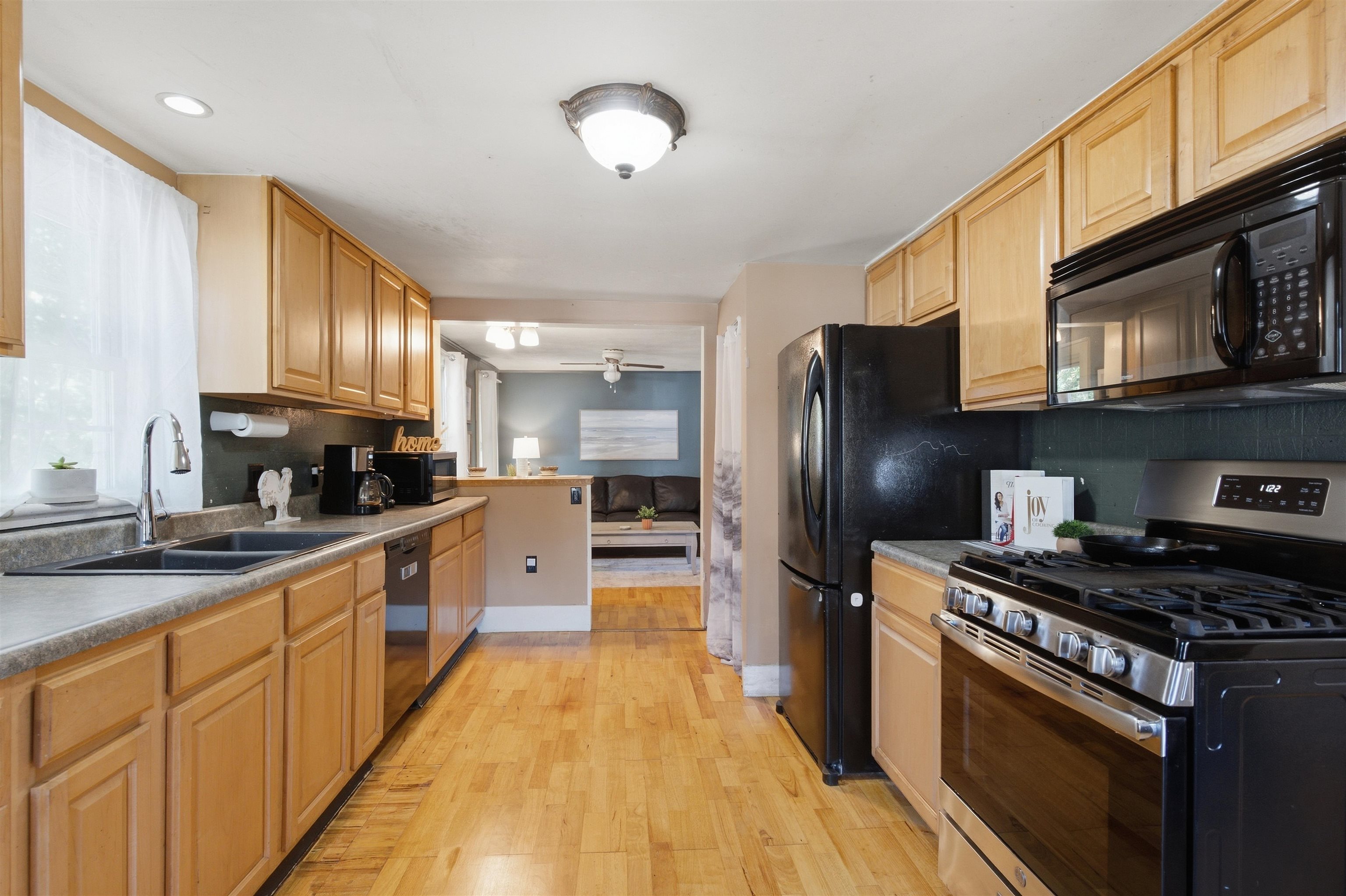 230 Beech Street Property Photo 10