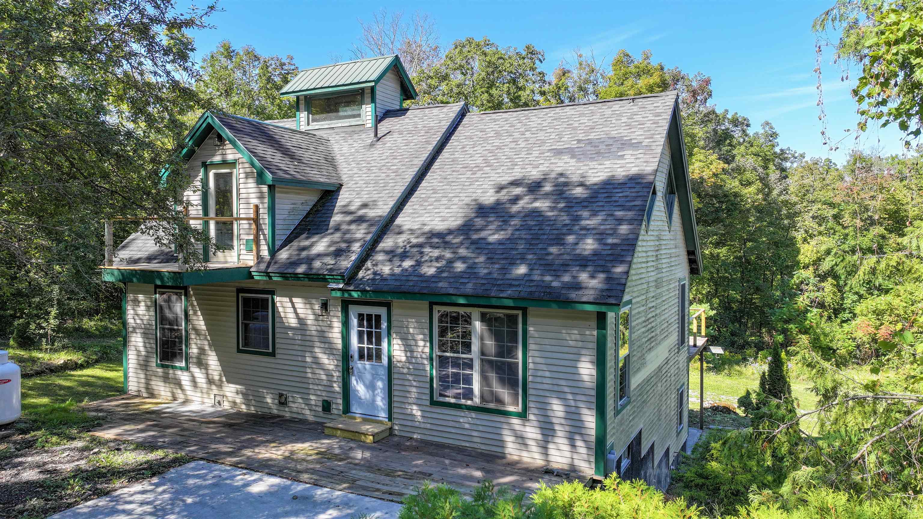 1890 Leland Road Property Photo 2