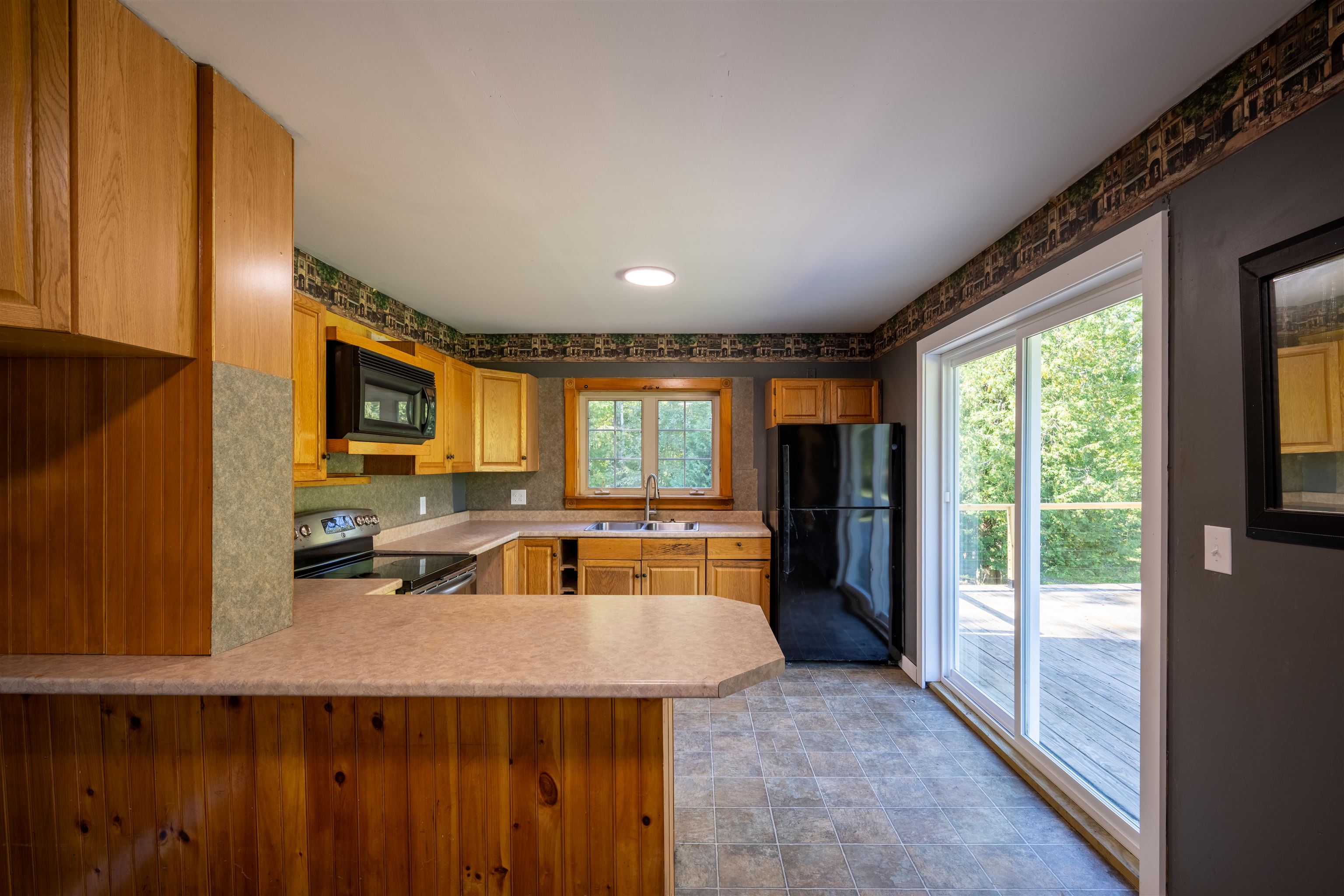 1890 Leland Road Property Photo 8