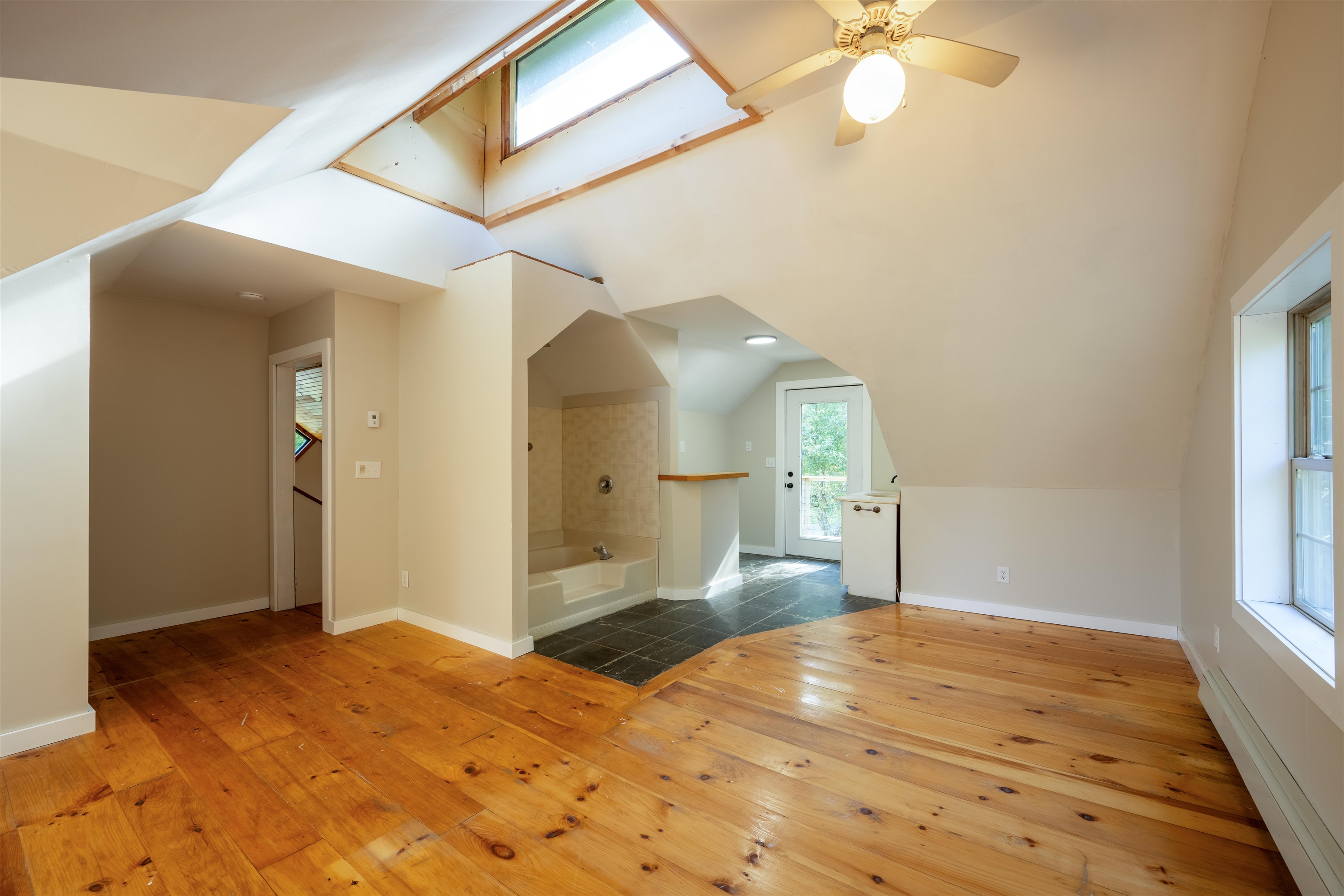 1890 Leland Road Property Photo 19