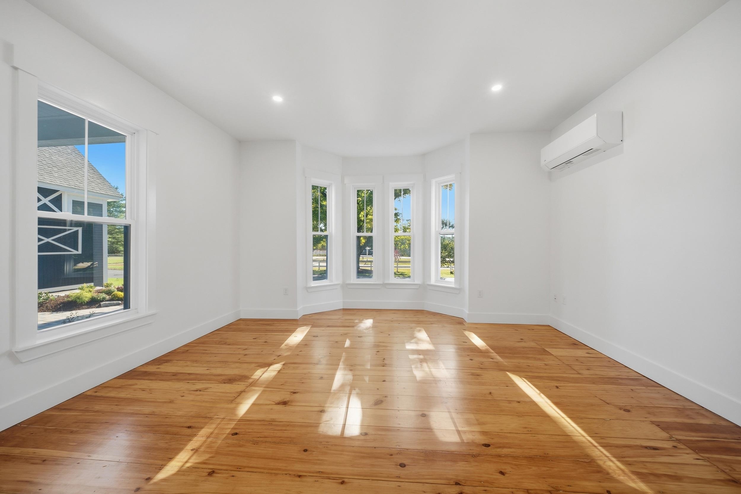 8 Depot Street Property Photo 14