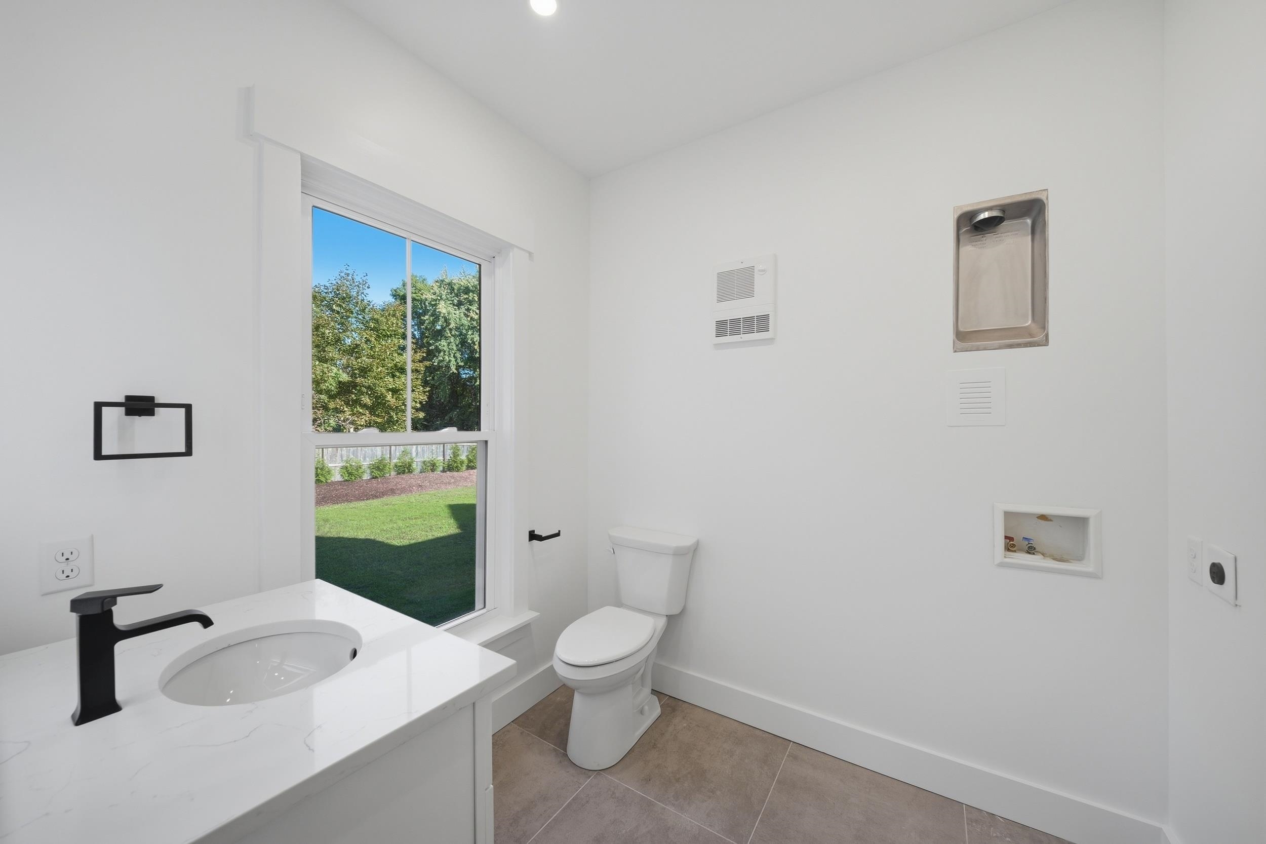 8 Depot Street Property Photo 16