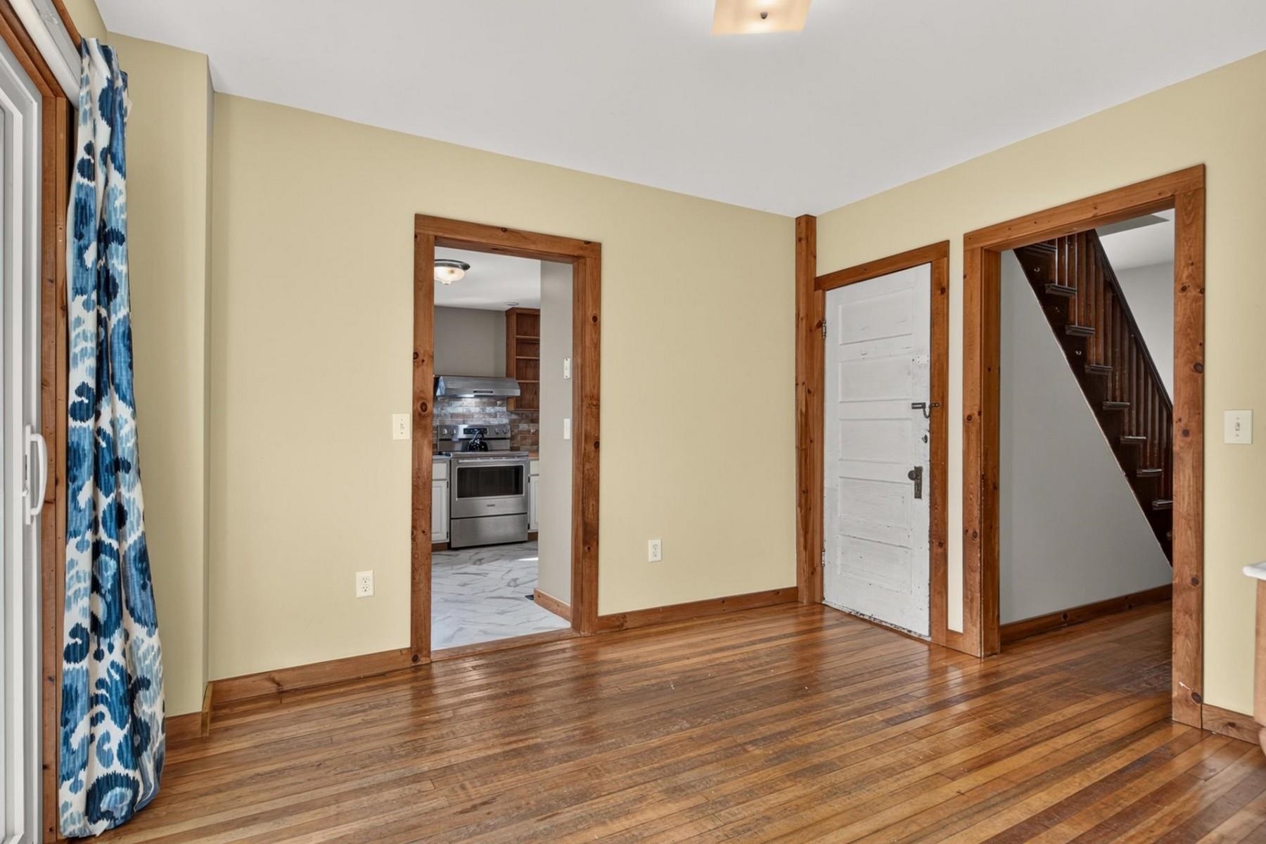 150 School Street Property Photo 13