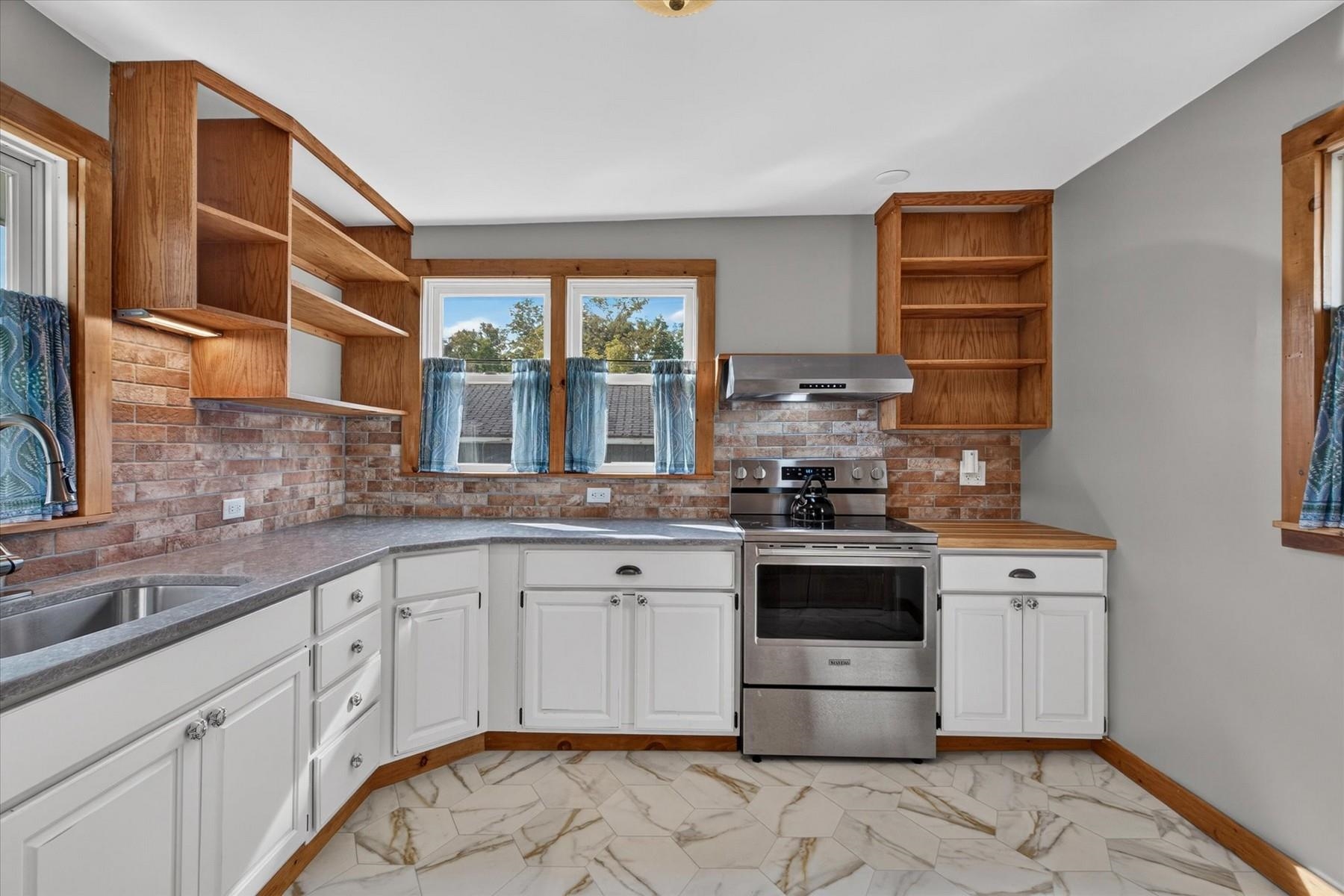 150 School Street Property Photo 14