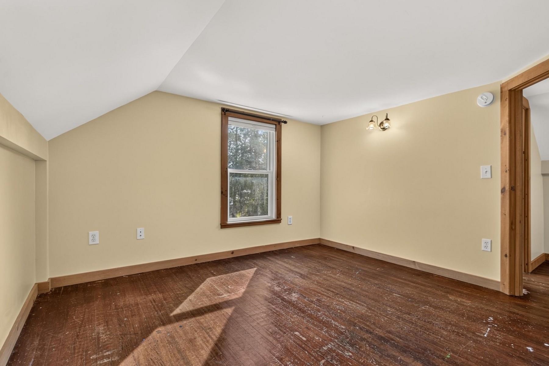 150 School Street Property Photo 24