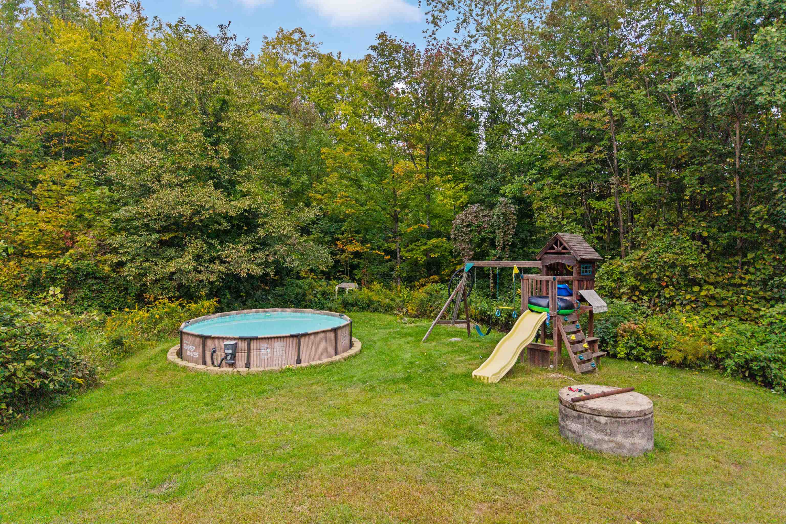 681 West Road Property Photo 6
