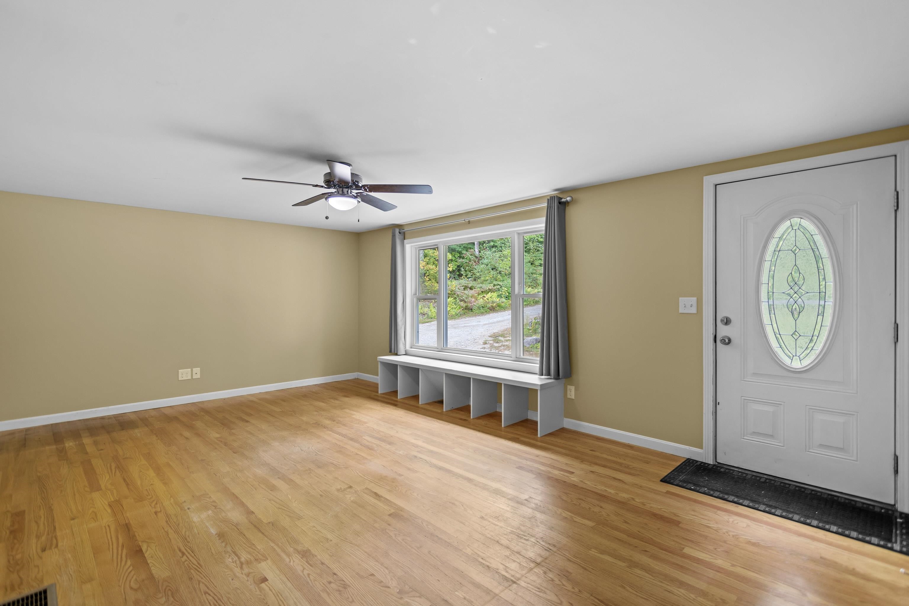 681 West Road Property Photo 7