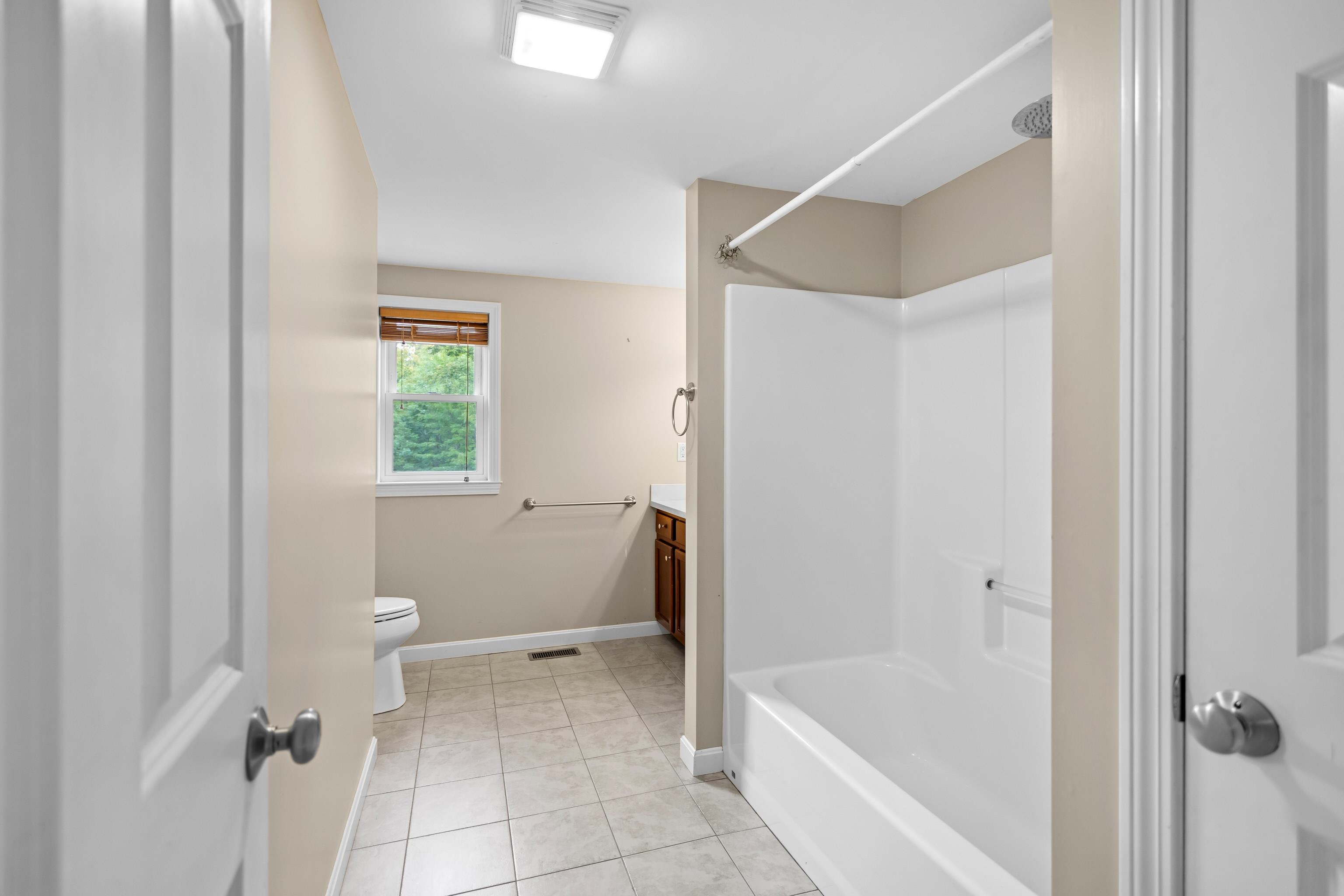 681 West Road Property Photo 15
