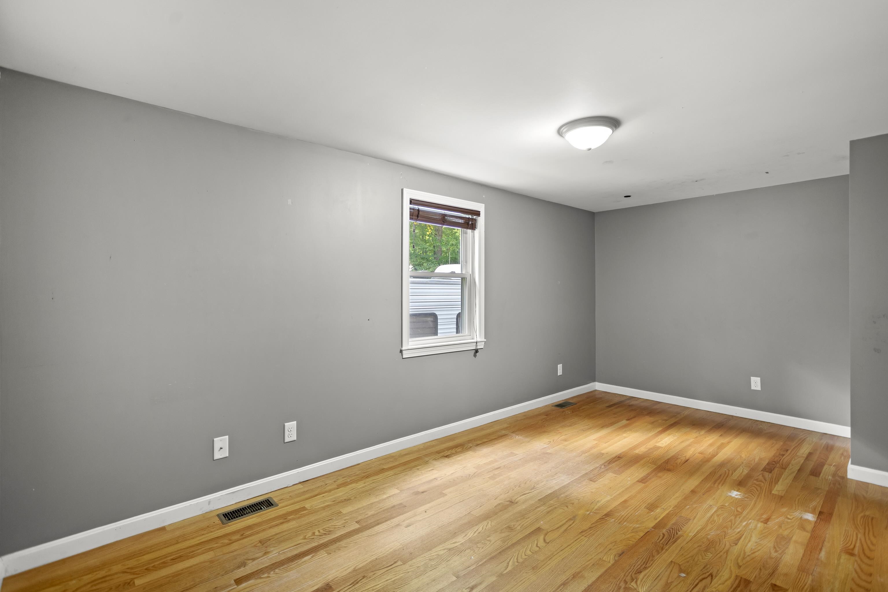 681 West Road Property Photo 19