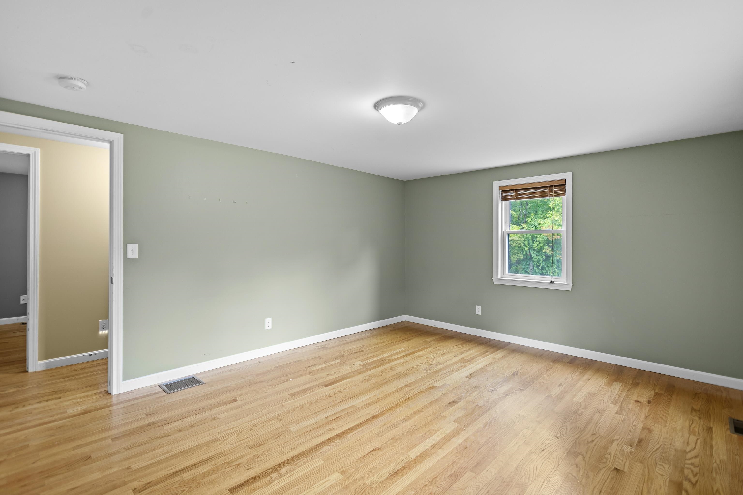 681 West Road Property Photo 22