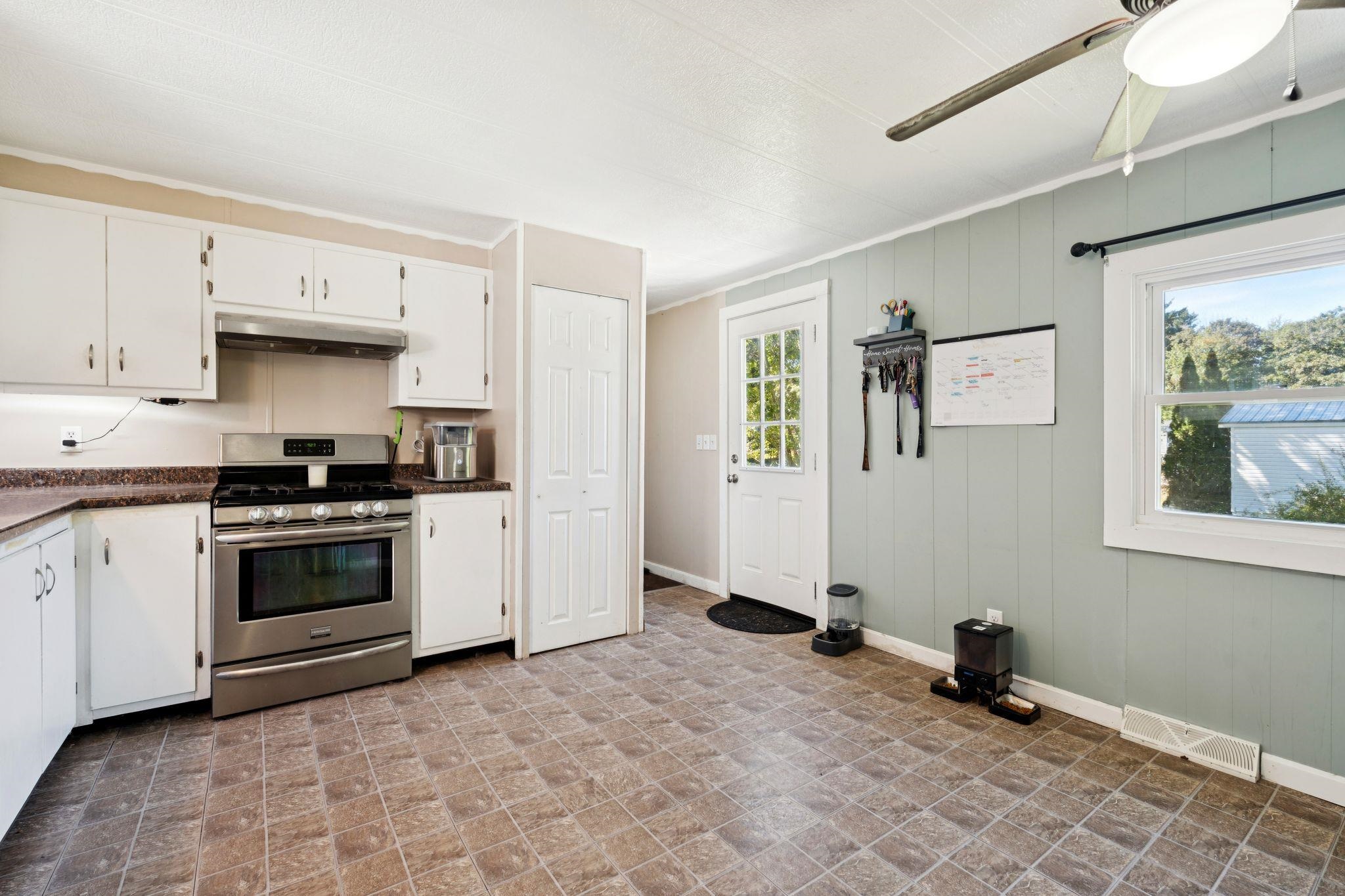 134 Estate Drive Property Photo 5