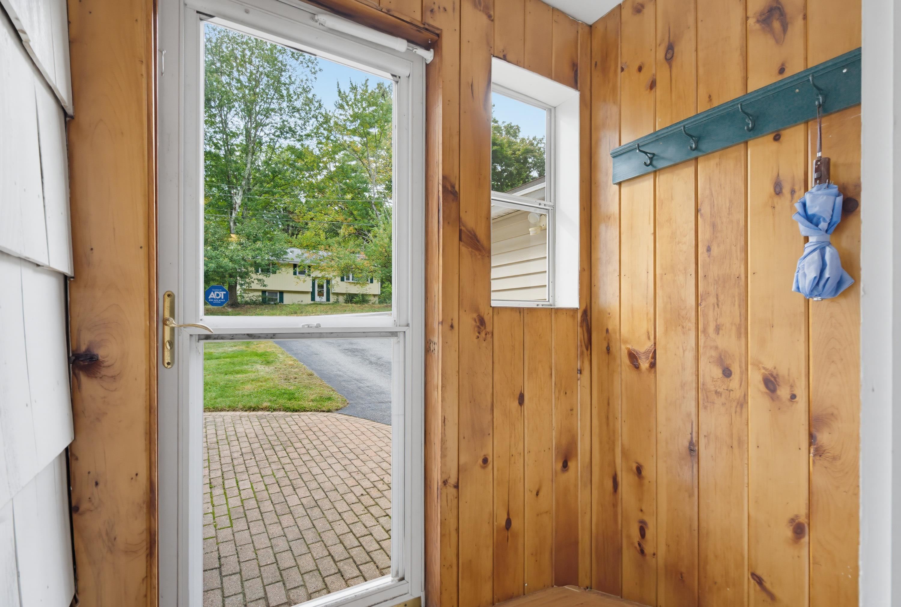 33 Belmont Drive Property Photo 6