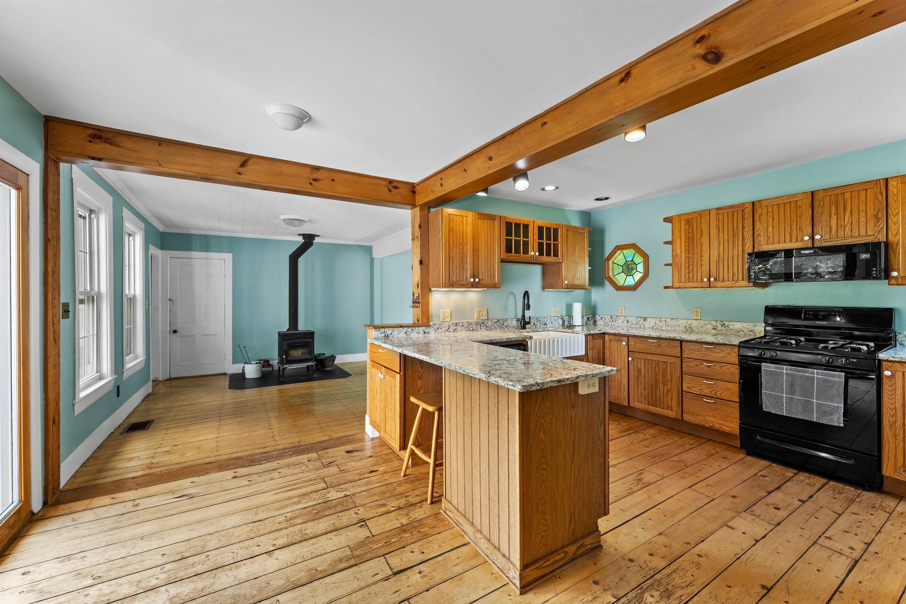 513 N Shore Road Property Photo 5