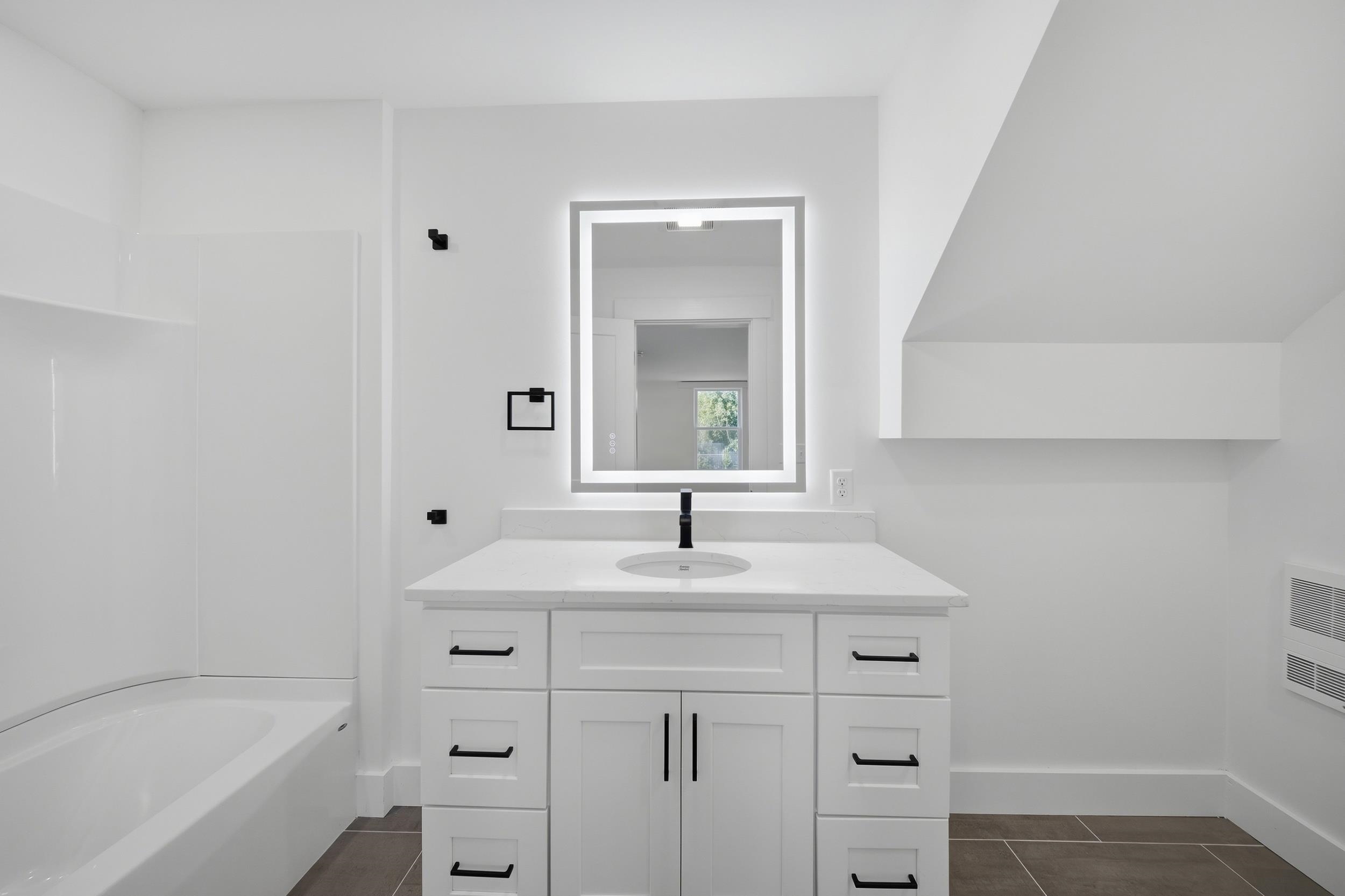 8 Depot Street Property Photo 14