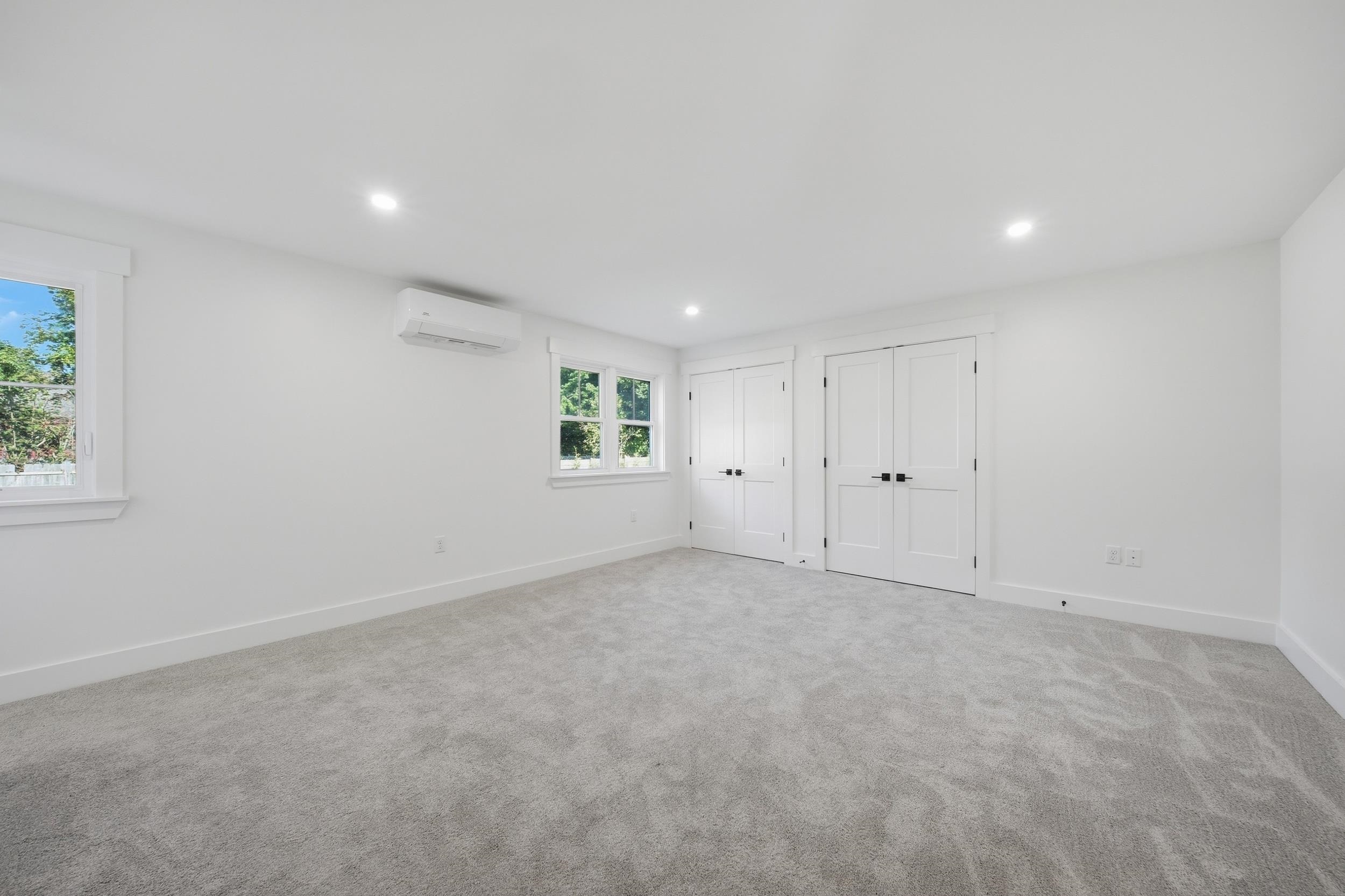 8 Depot Street Property Photo 15