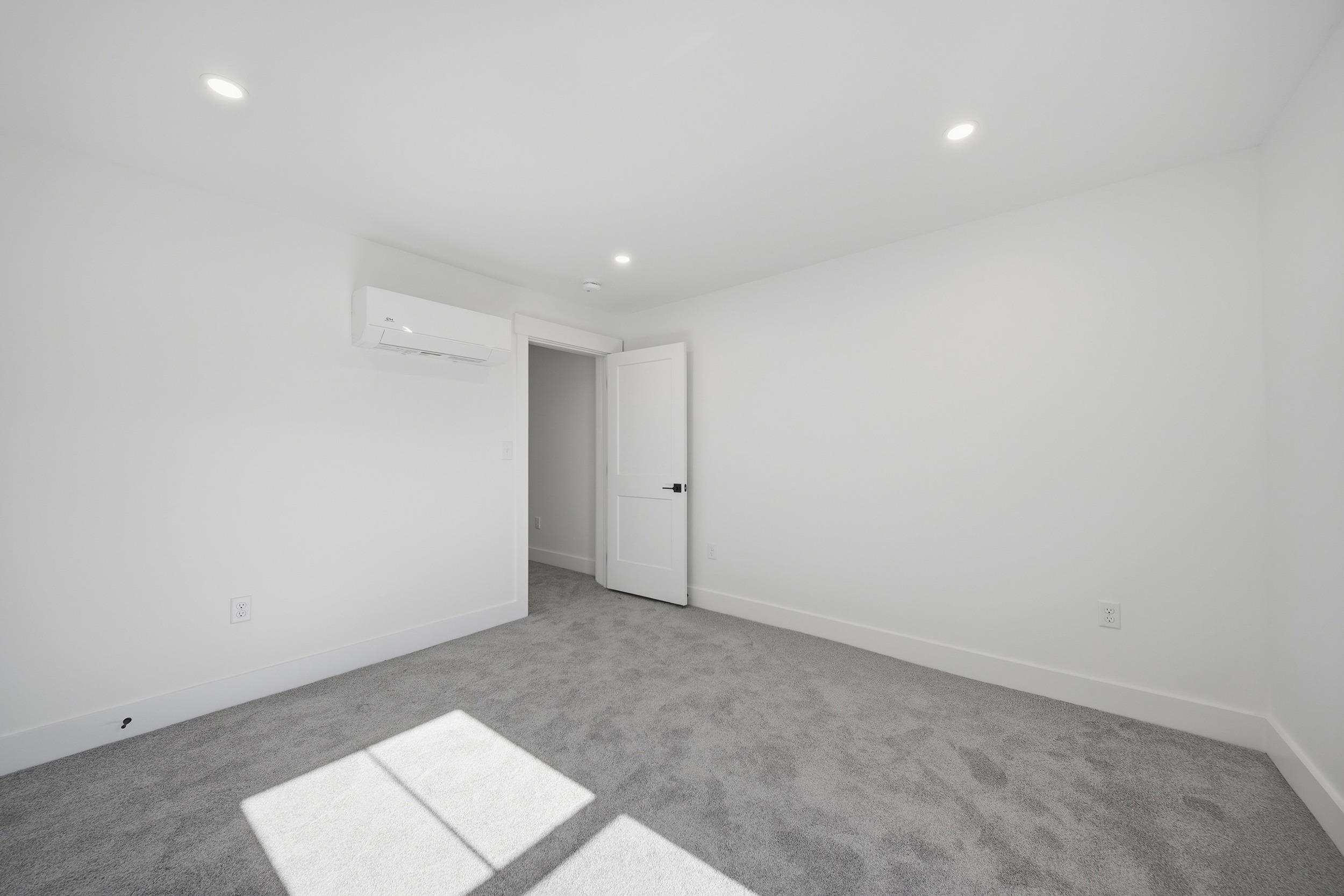 8 Depot Street Property Photo 18