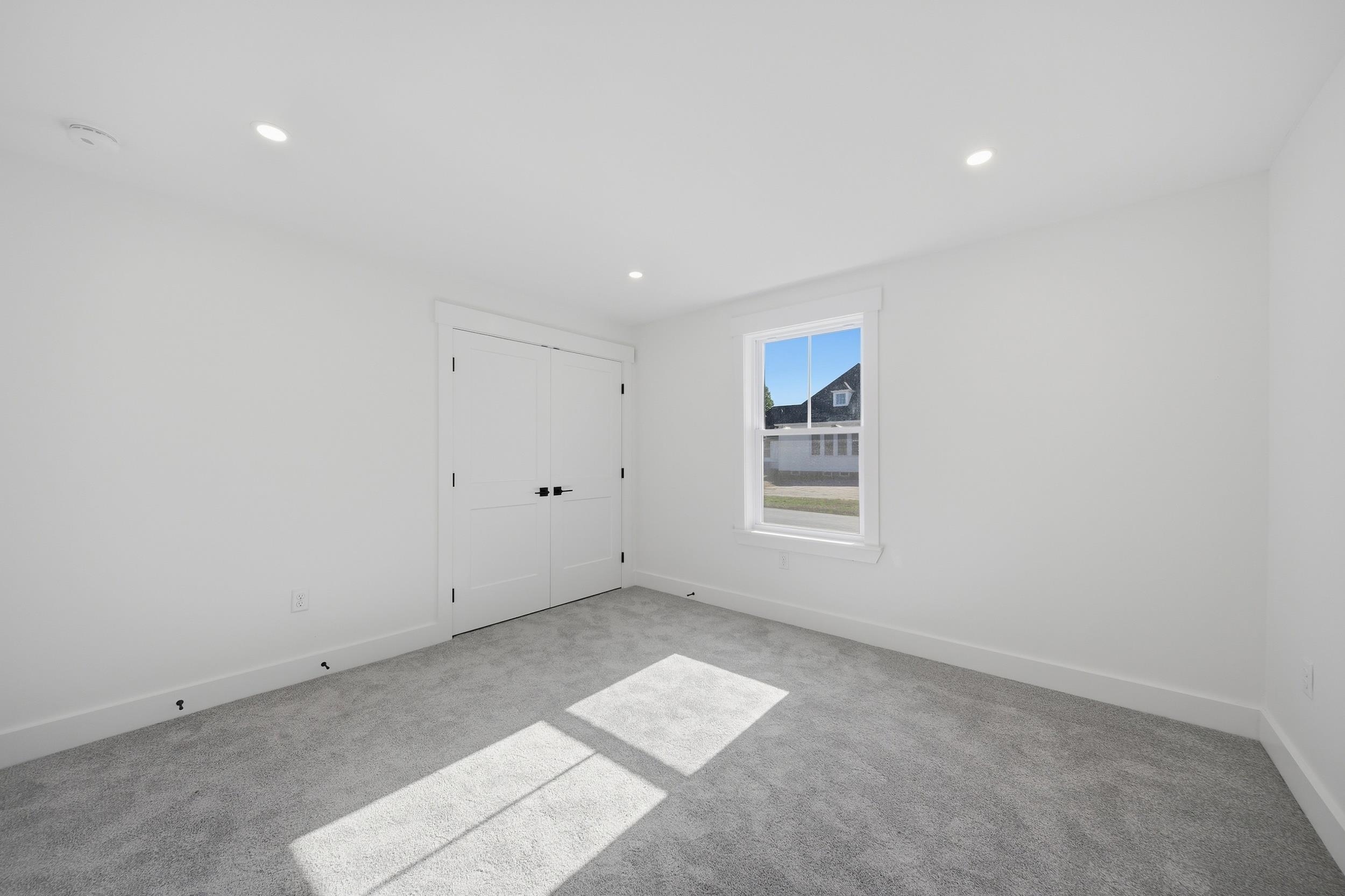 8 Depot Street Property Photo 20