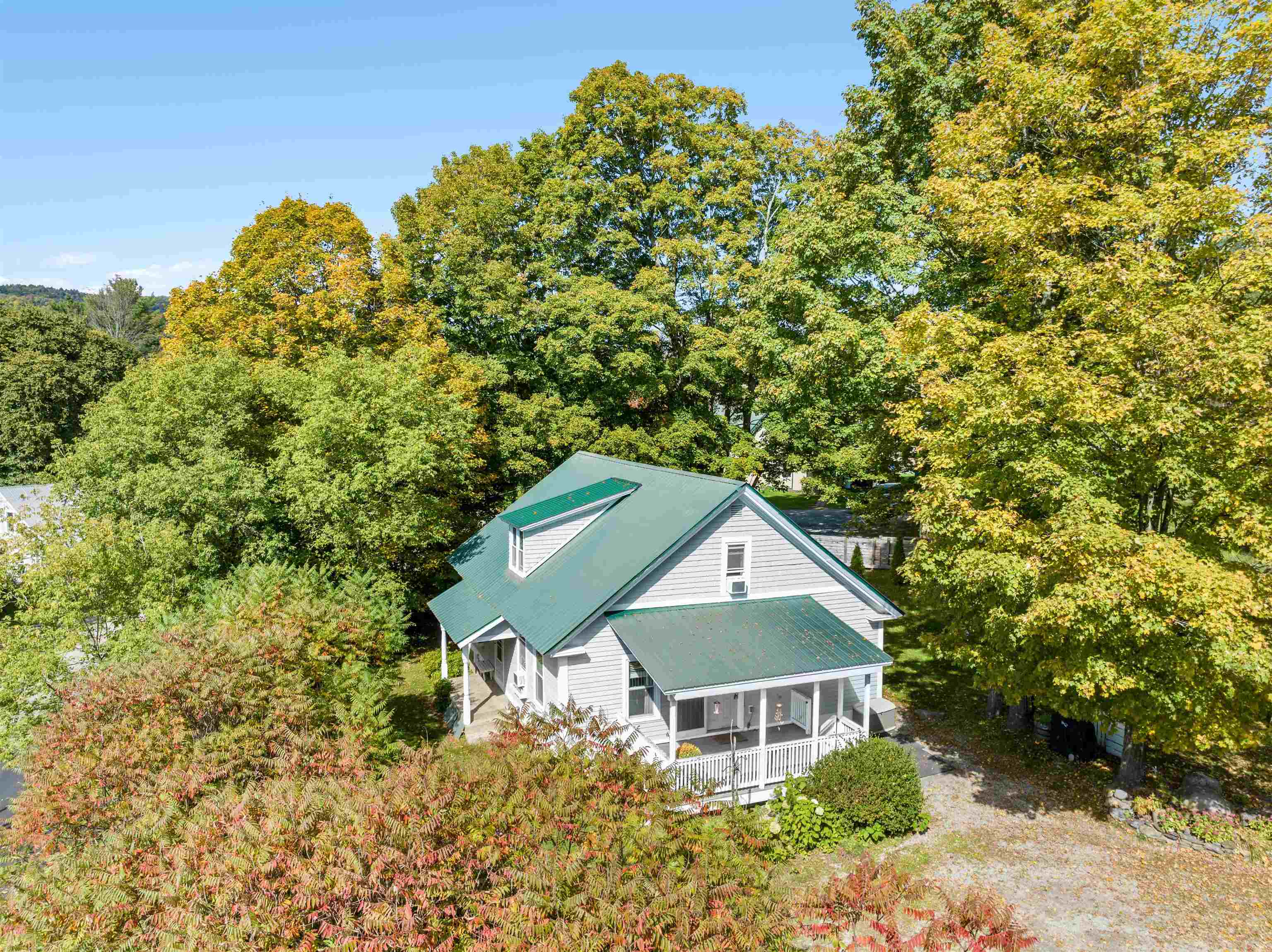 902 Needles Eye Road Property Photo 2