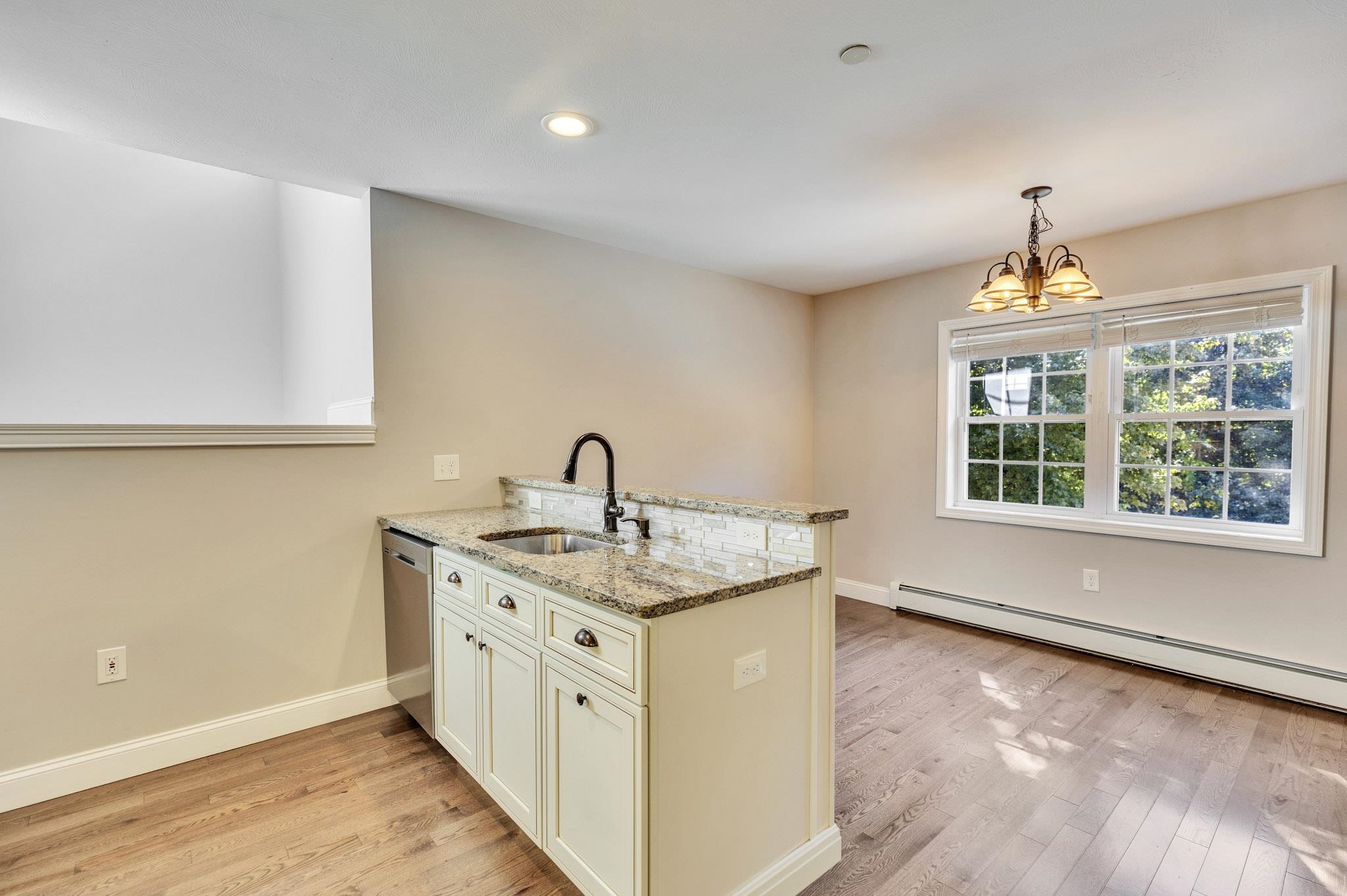 1465 Hooksett Road Property Photo 7