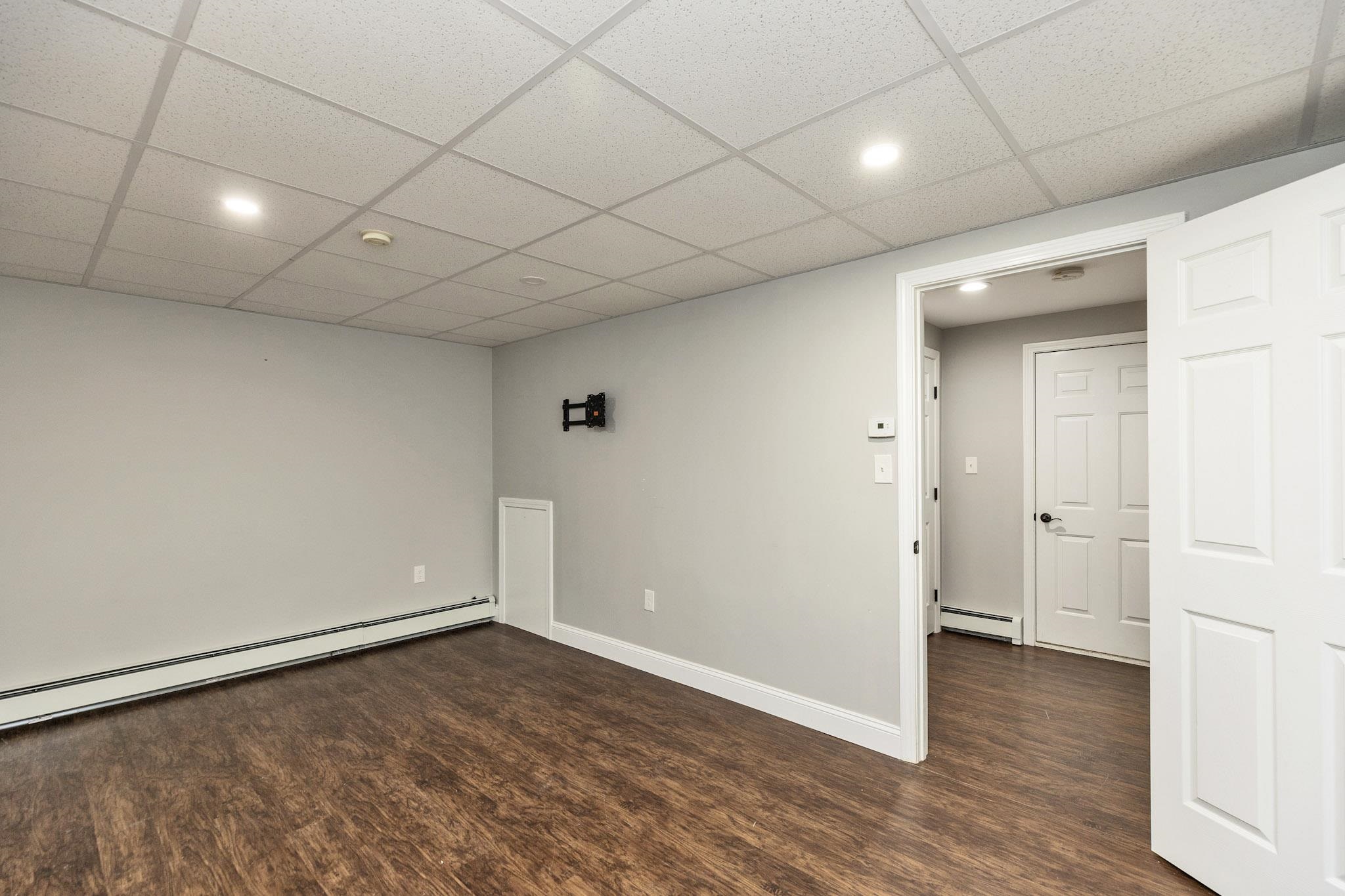 1465 Hooksett Road Property Photo 37