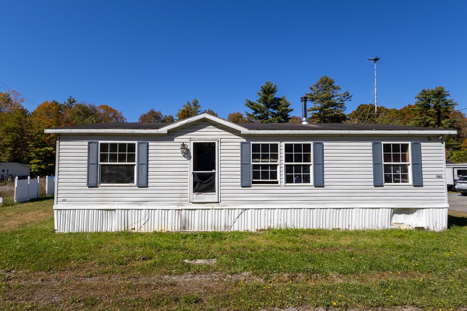 183 Railroad Street Property Photo 2